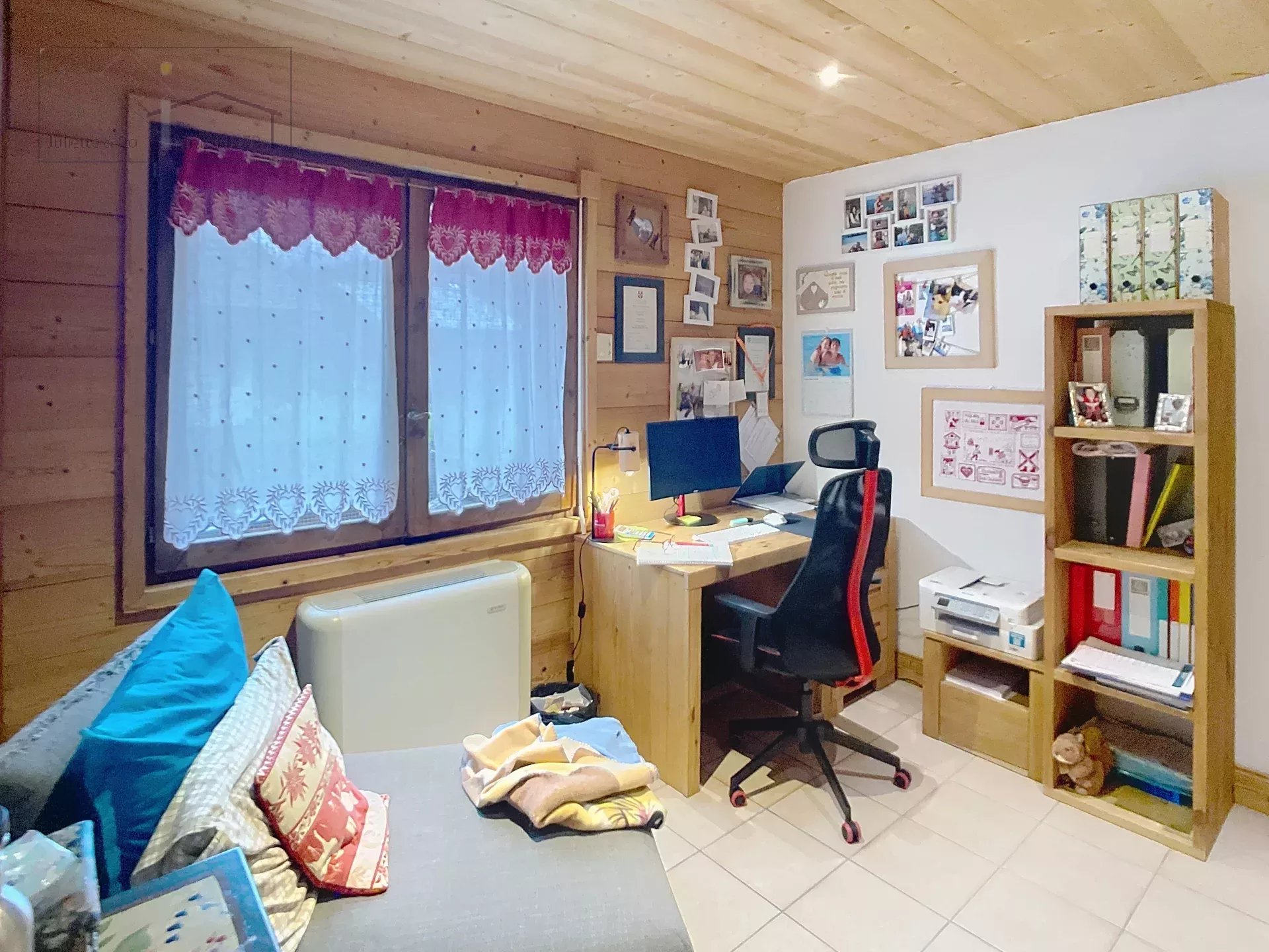 Photo of Charming Alpine Retreat: Spacious 5-Room Apartment