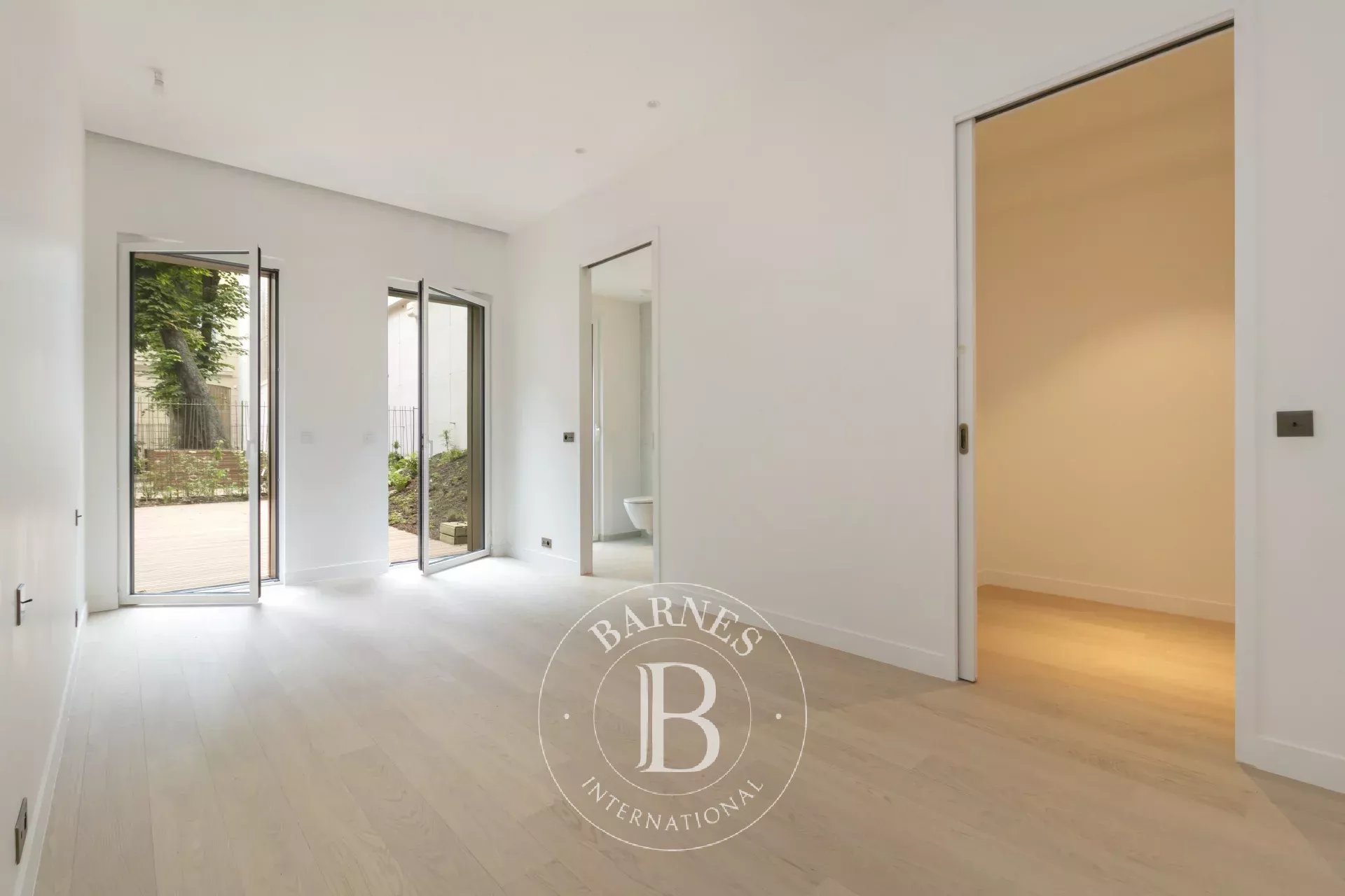 Daire Paris 8ème - picture 5