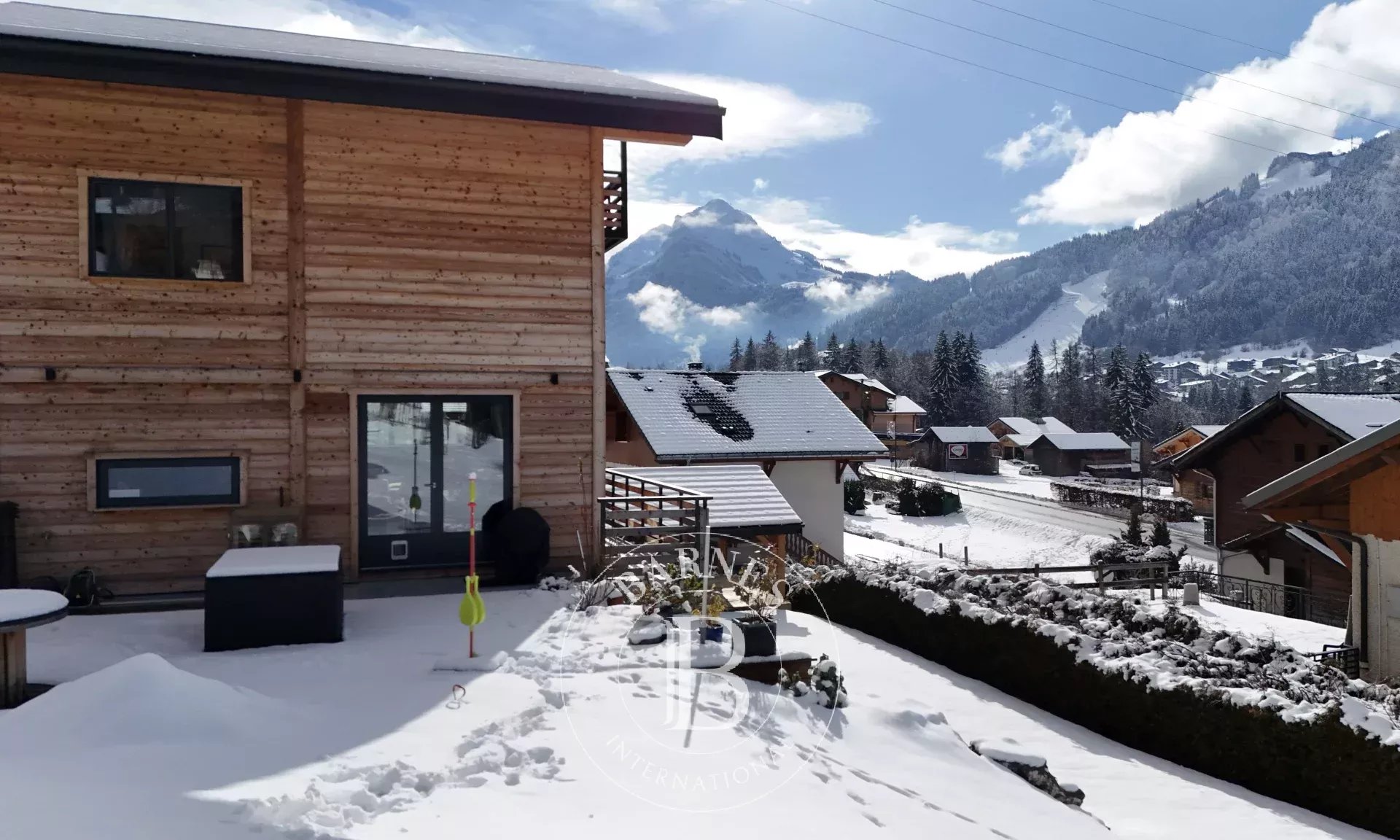 Photo of Montriond – New Chalet, 6 Bedrooms – Panoramic View – Southwest Exposure