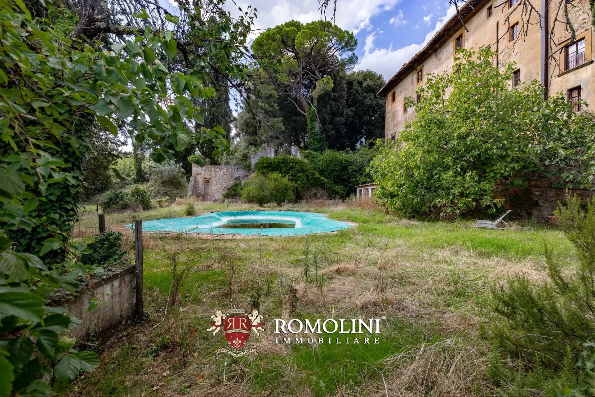17 Bedroom Vineyard's Image 31