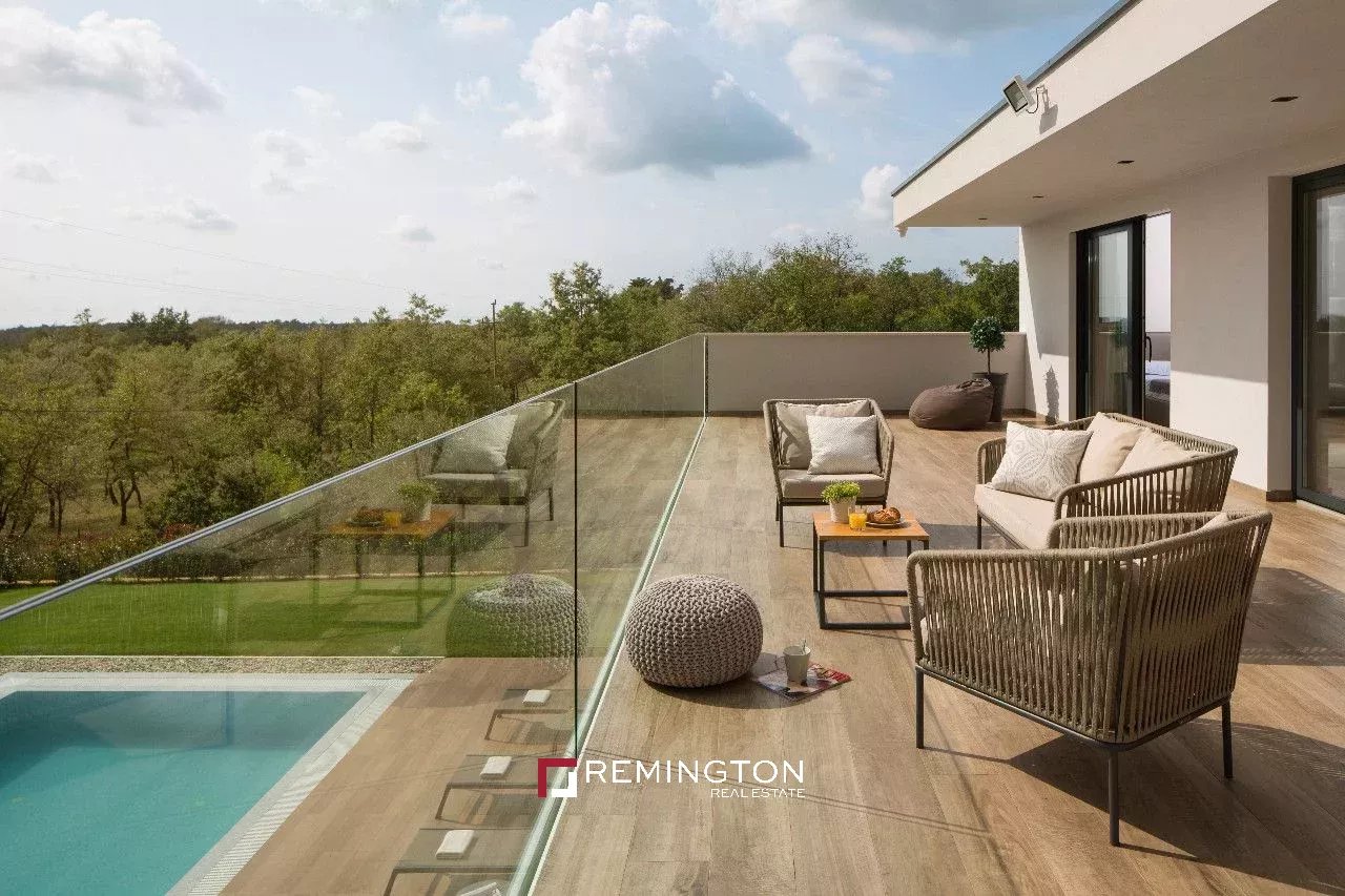 4 Bedroom Villa/Townhouse's Image 6