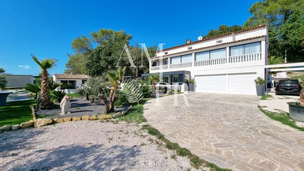 Mougins - Renovated villa with pool house — photo 4