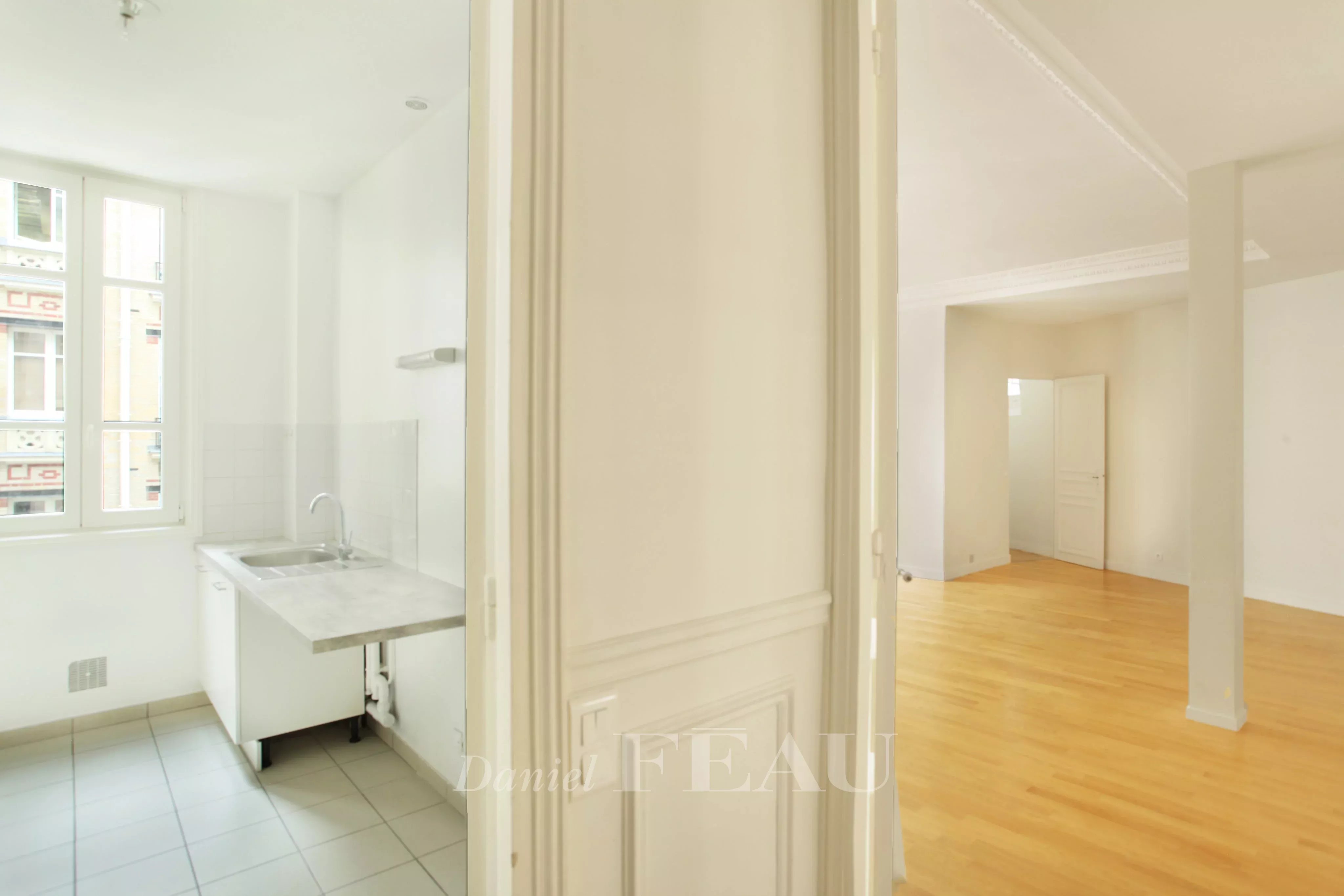 Living room, Kitchen