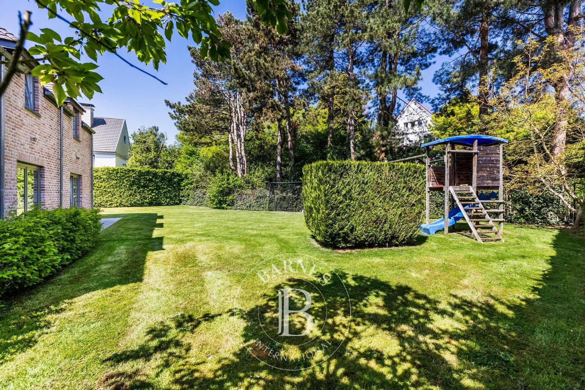 Charming 2012 villa in a quiet neighborhood