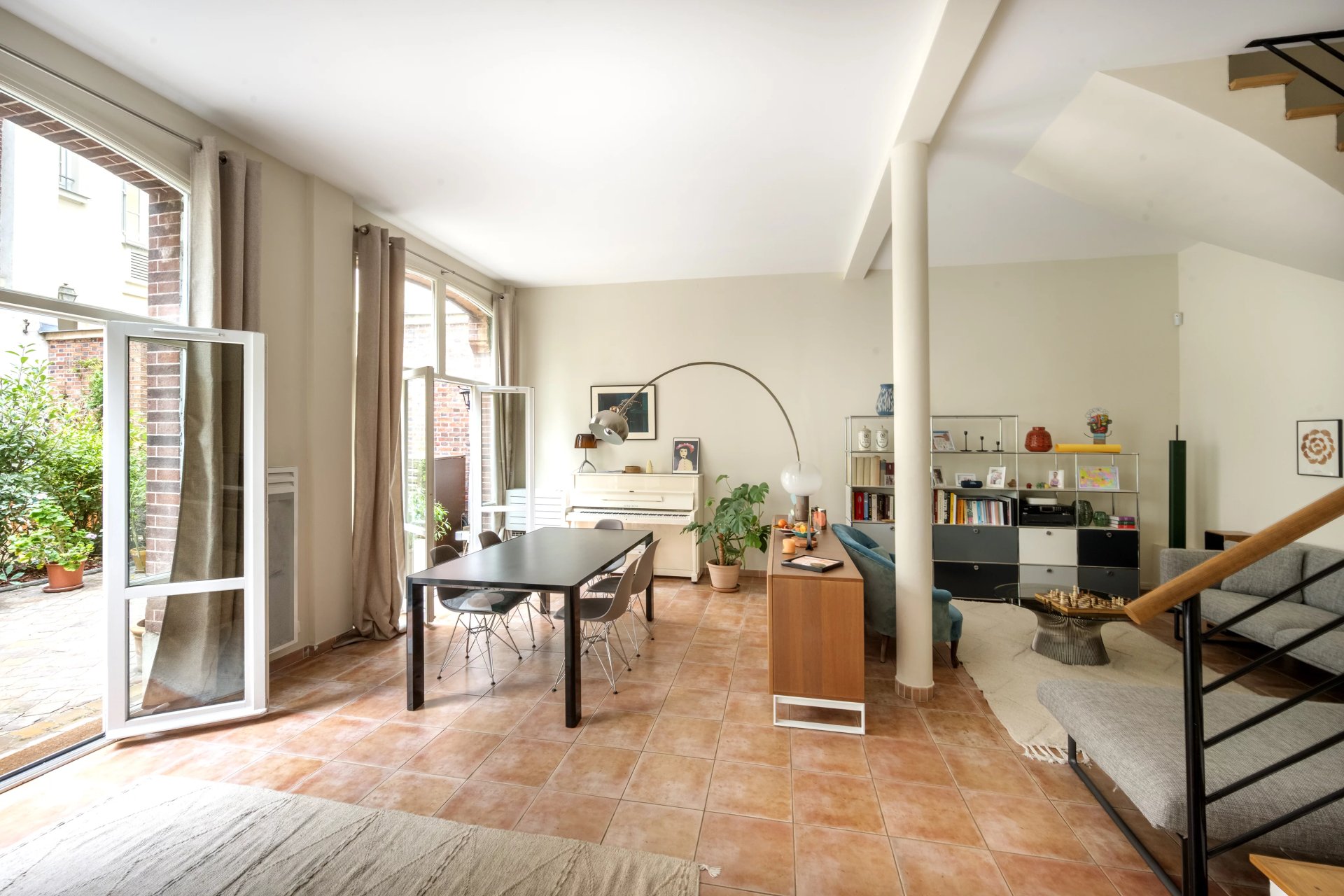 5 Bedroom Villa/Townhouse's Image 5