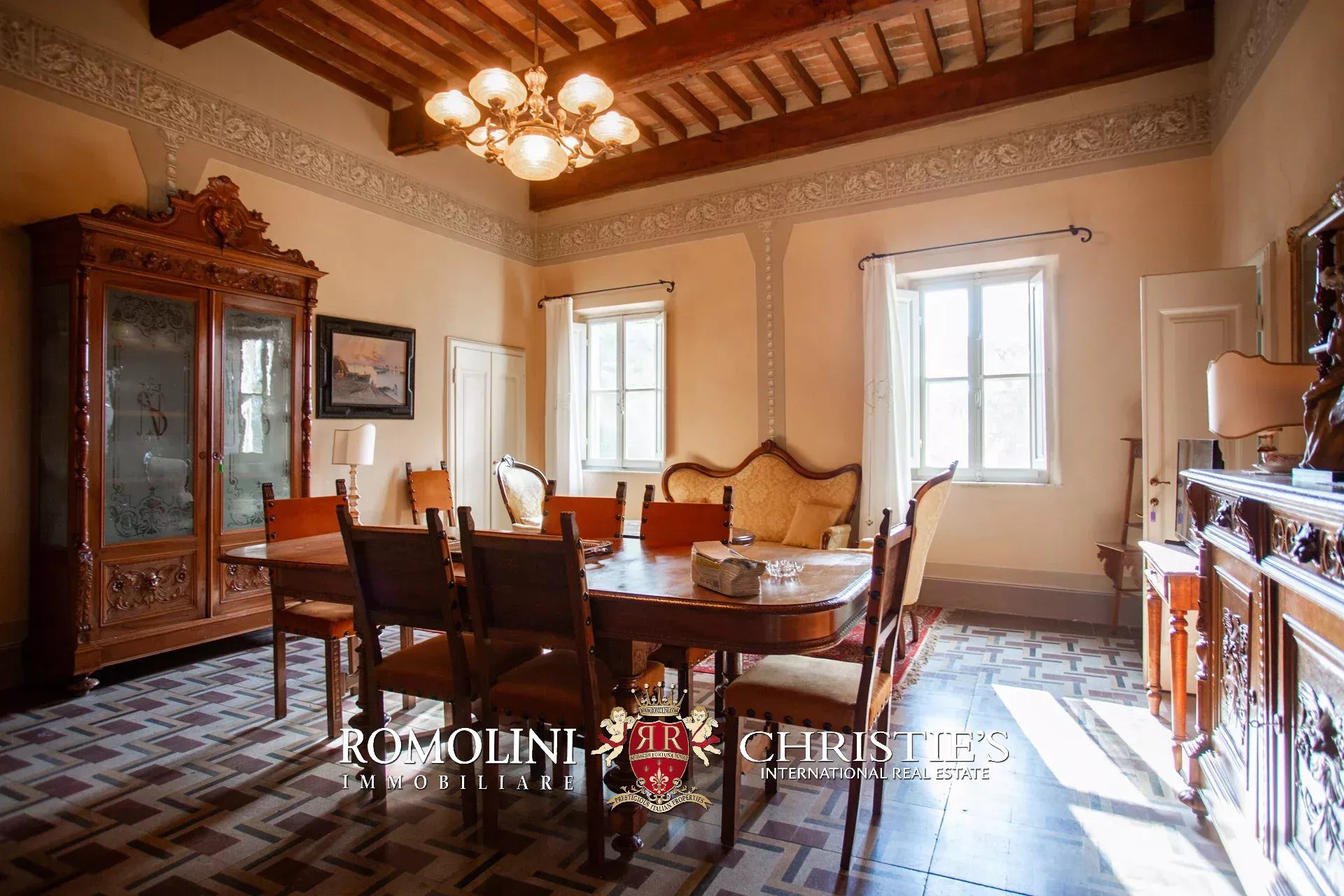 7 Bedroom Villa/Townhouse's Image 27
