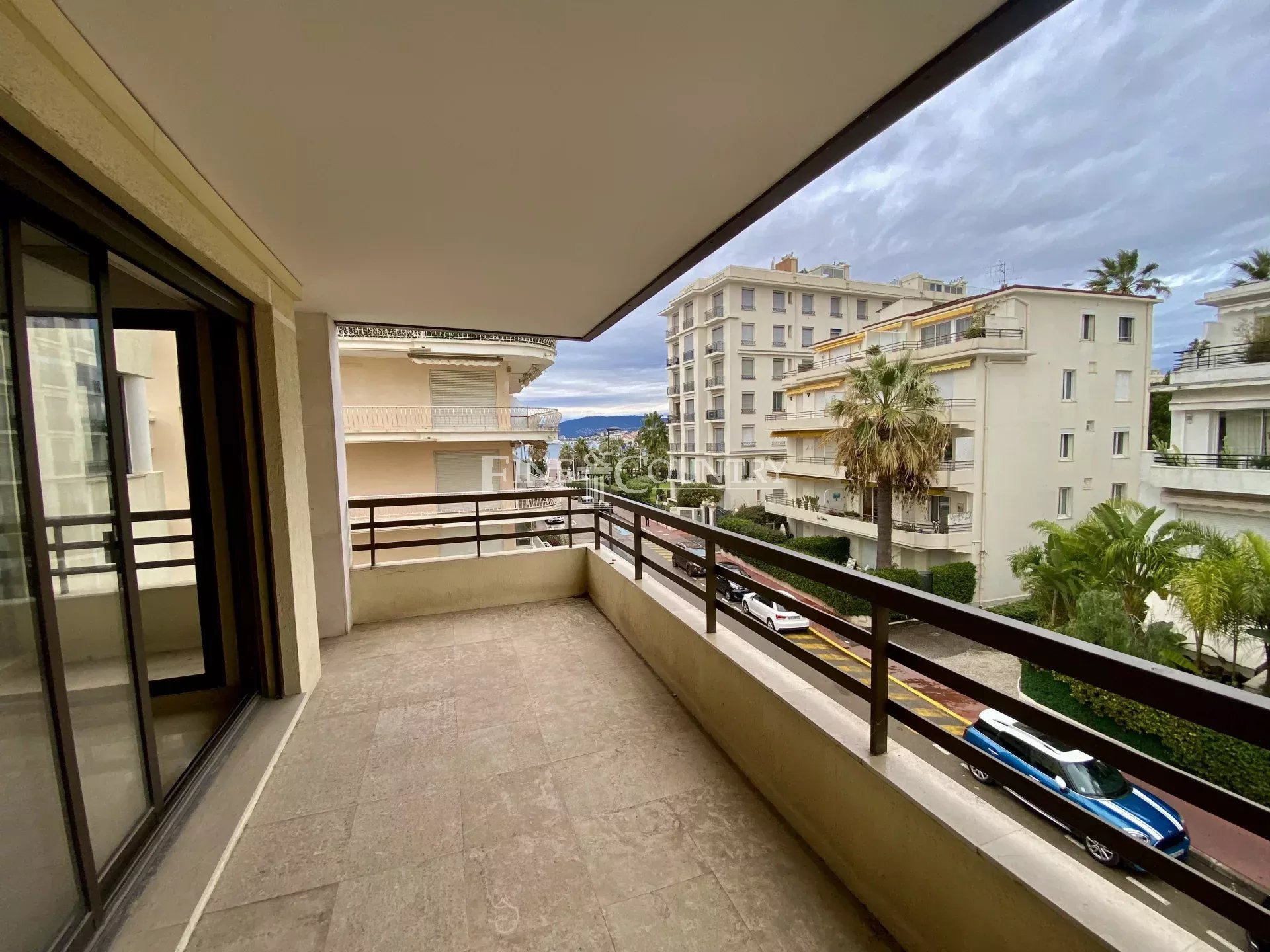 Sale Apartment Palm Beach to renovate Accommodation in Cannes