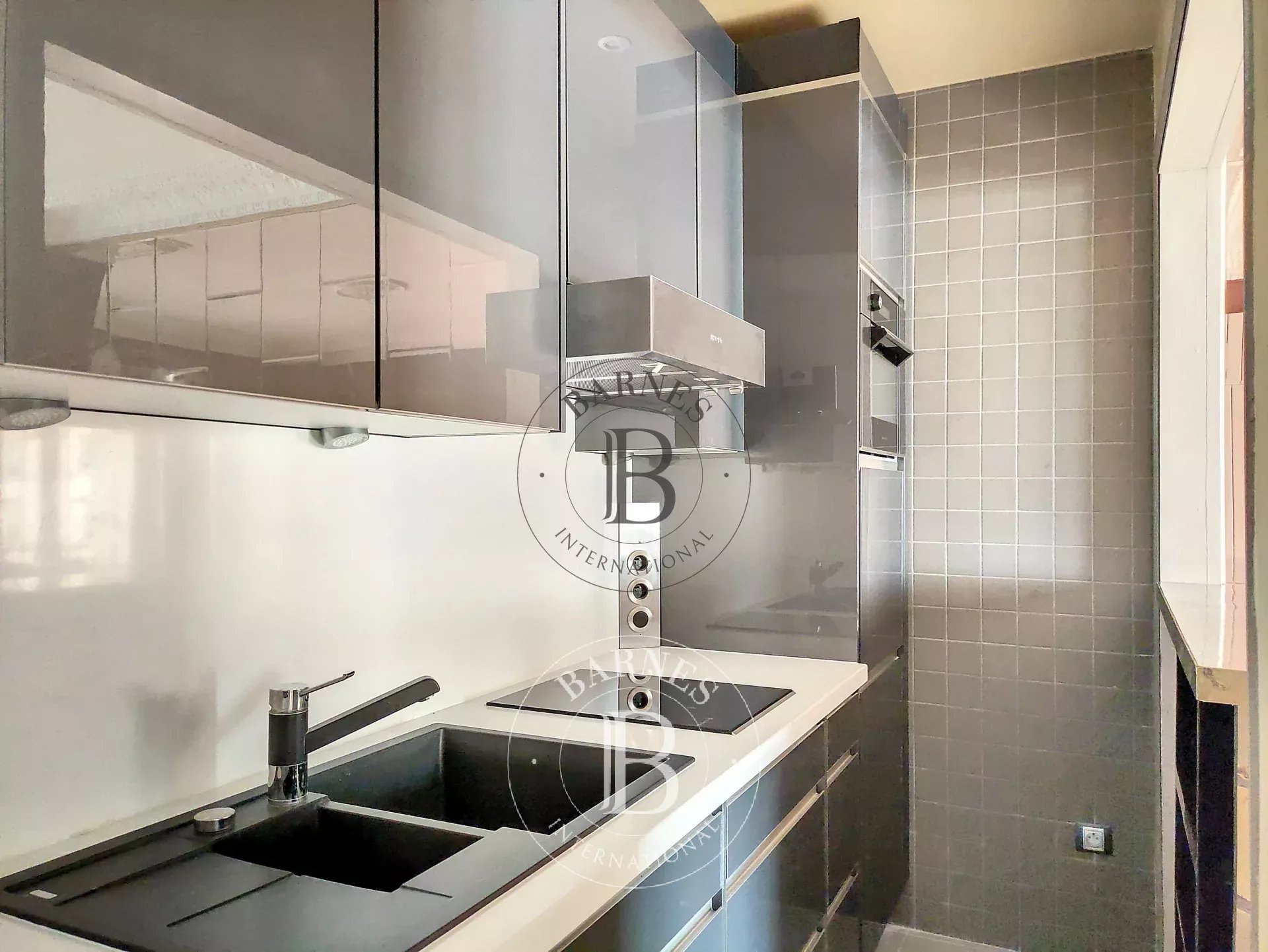 Daire Paris 18ème - picture 4