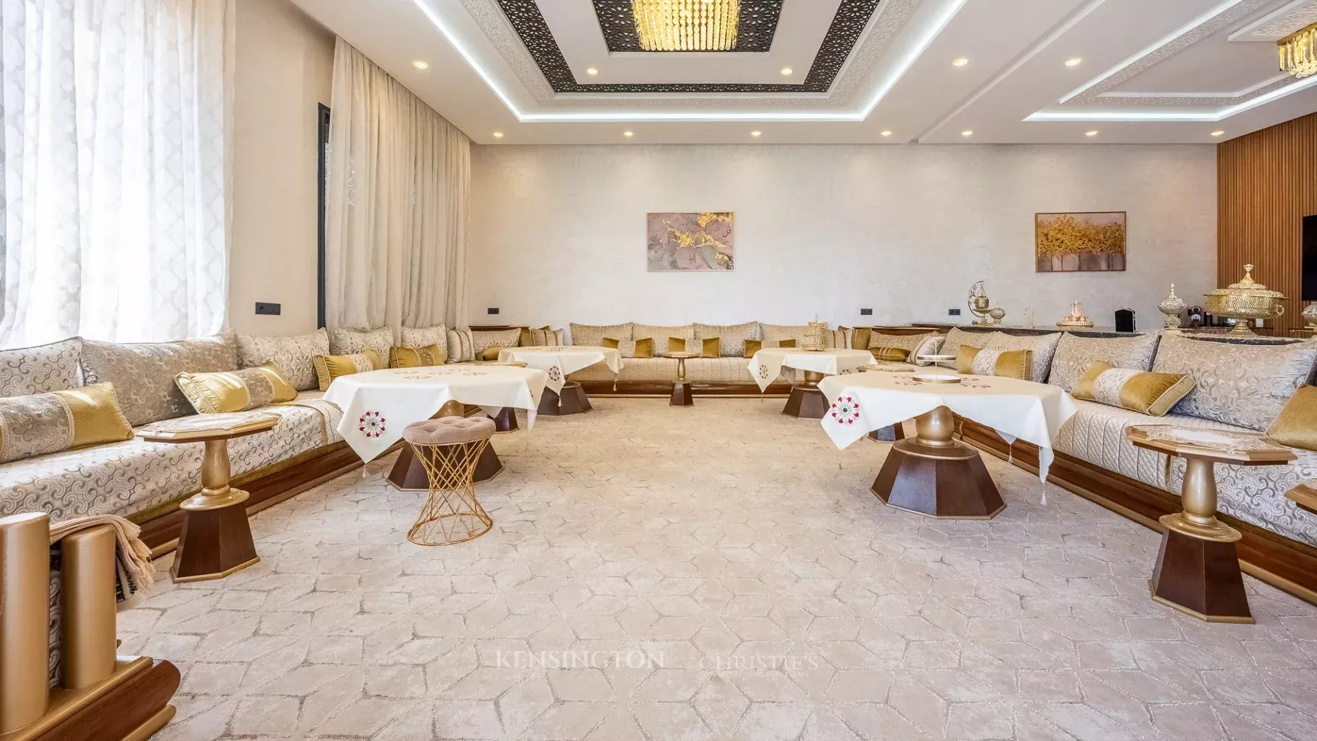 6 Bedroom Villa/Townhouse's Image 7