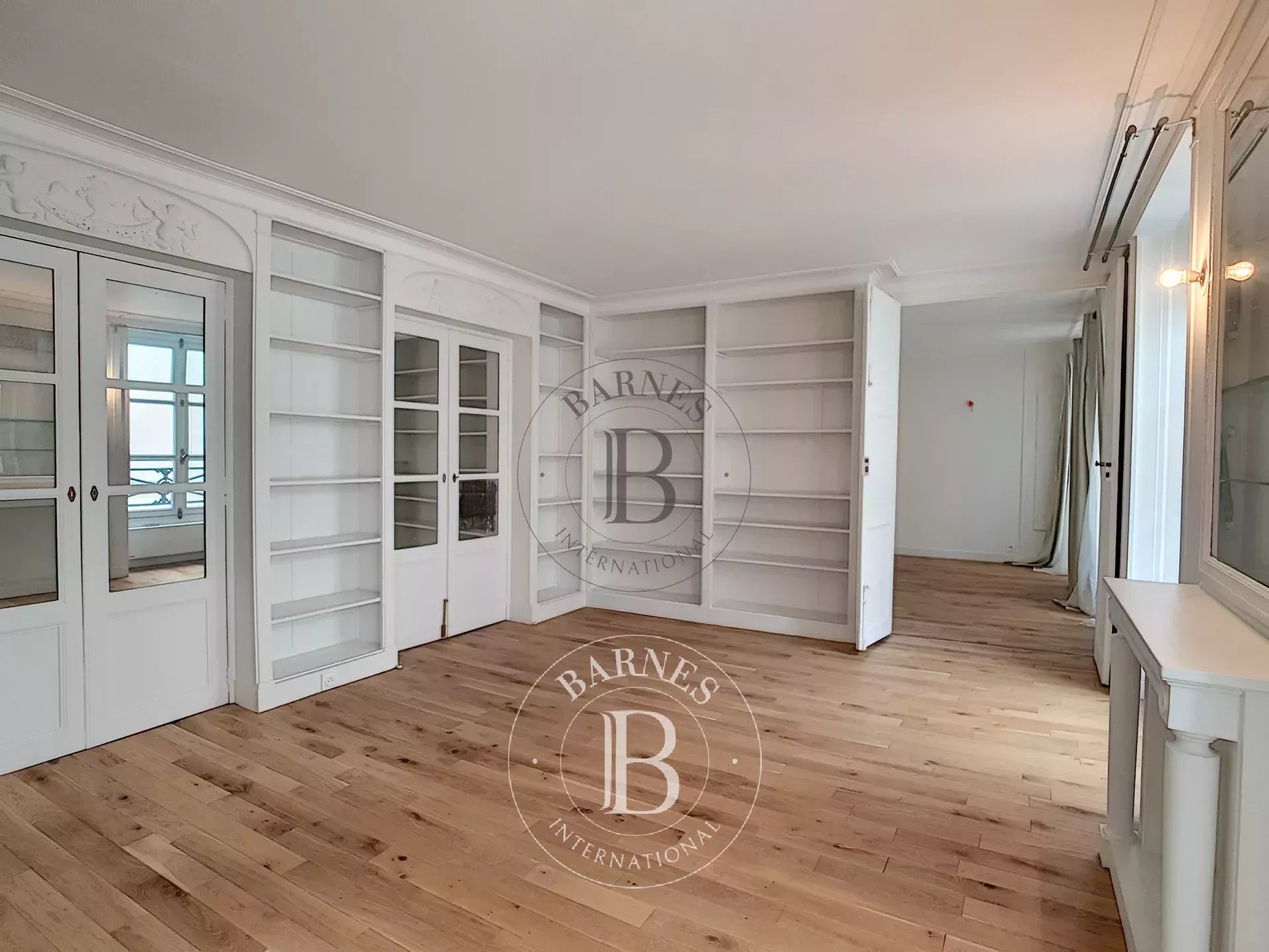 Daire Paris 8ème - picture 6