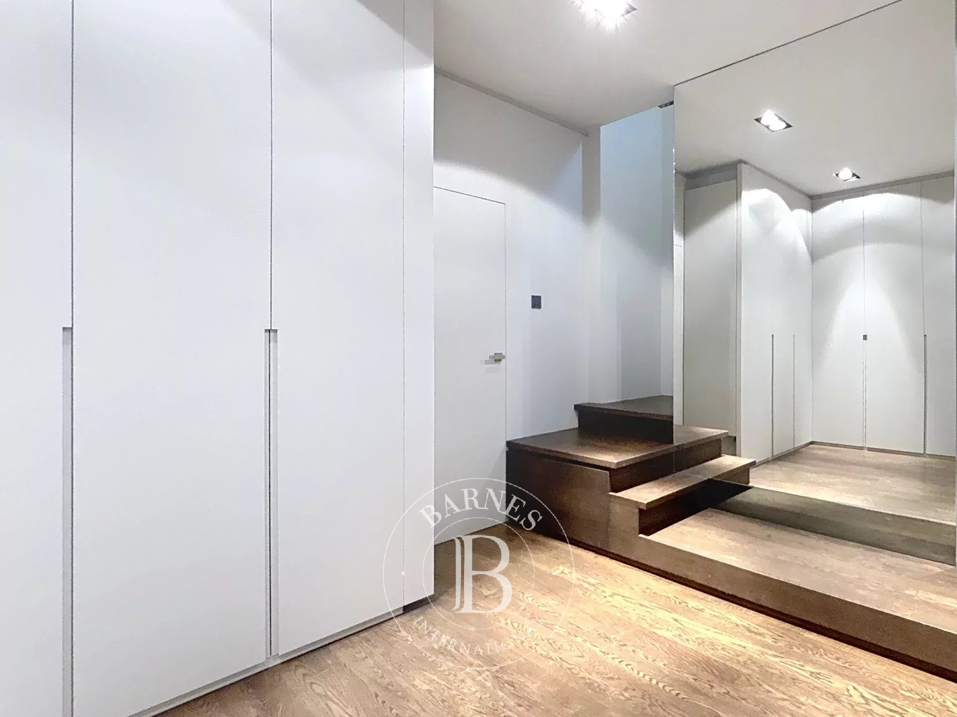 Châtelain/Louise – Bel appartement 2 chambres