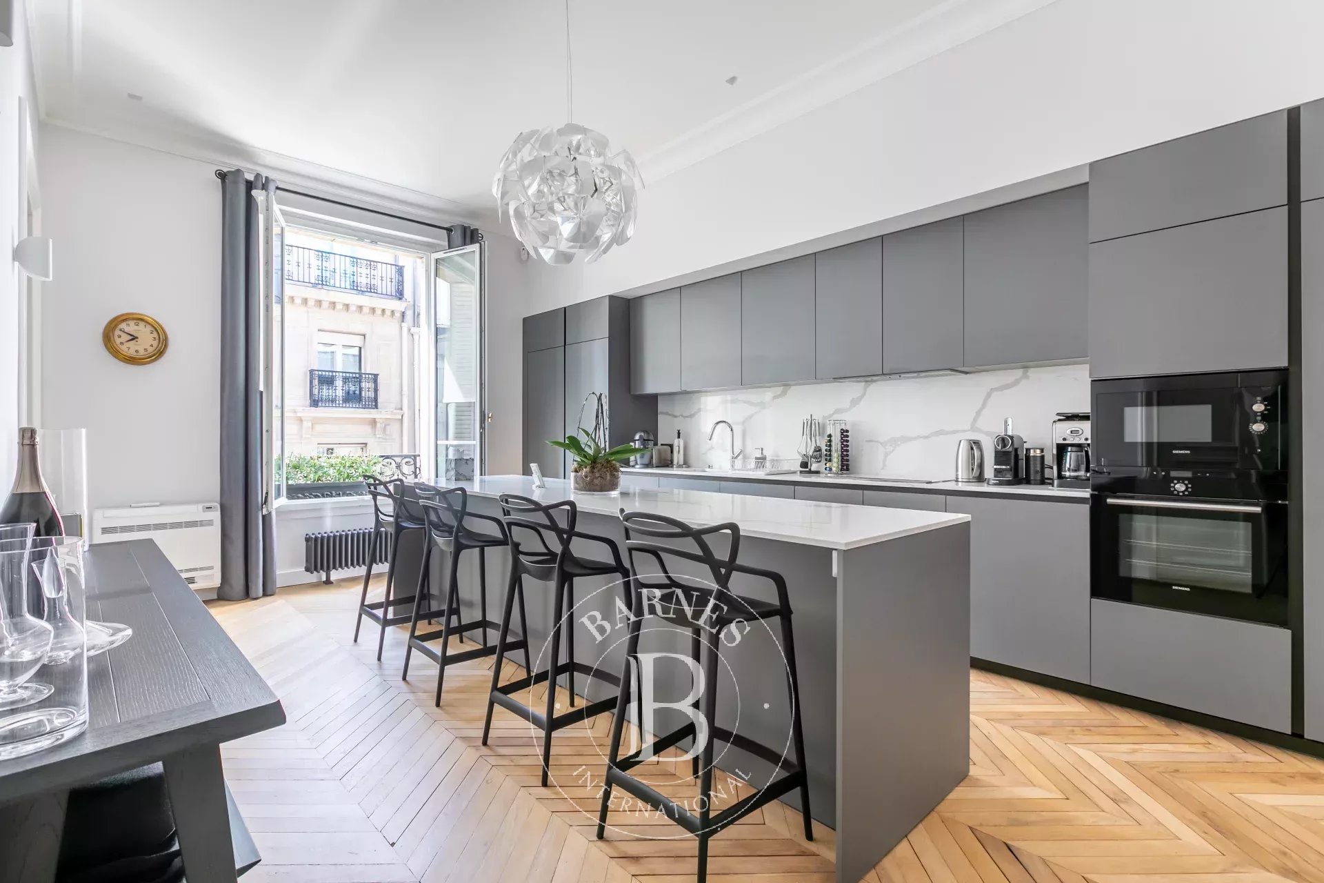 Daire Paris 8ème - picture 4