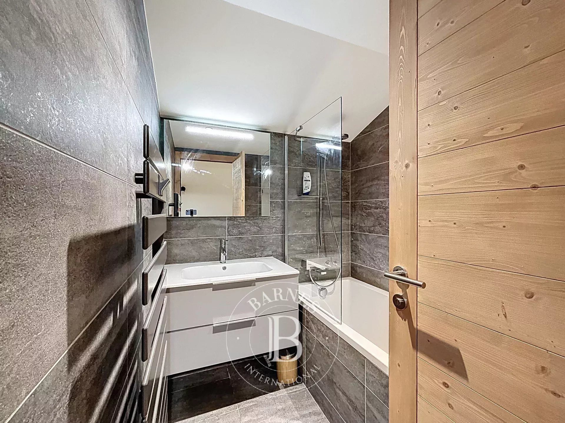 Photo of Les Gets – 118 sqm Duplex in the Heart of the Village – 3 Bedrooms + Mountain Sleeping Area