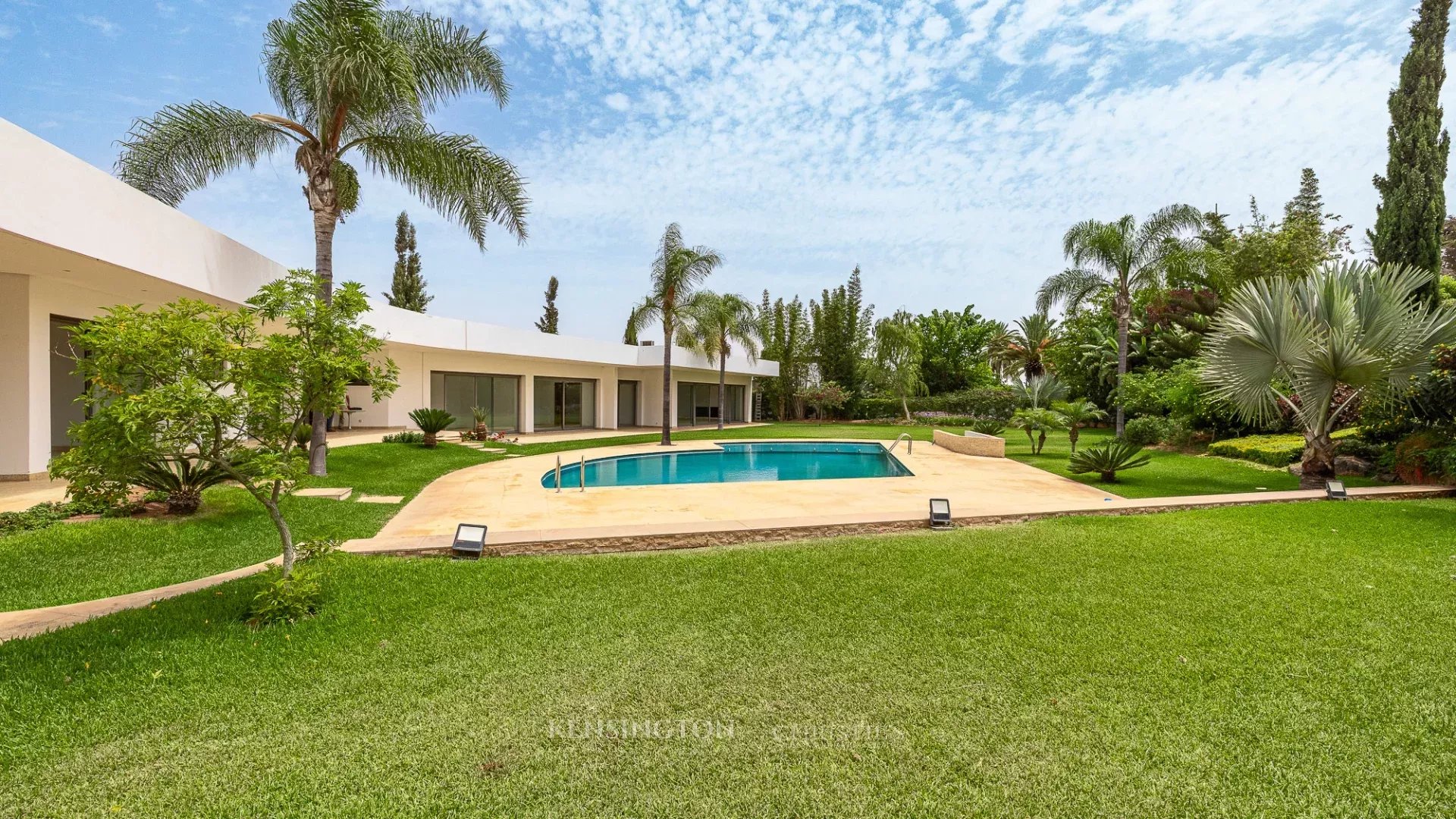 4 Bedroom Villa/Townhouse's Image 7