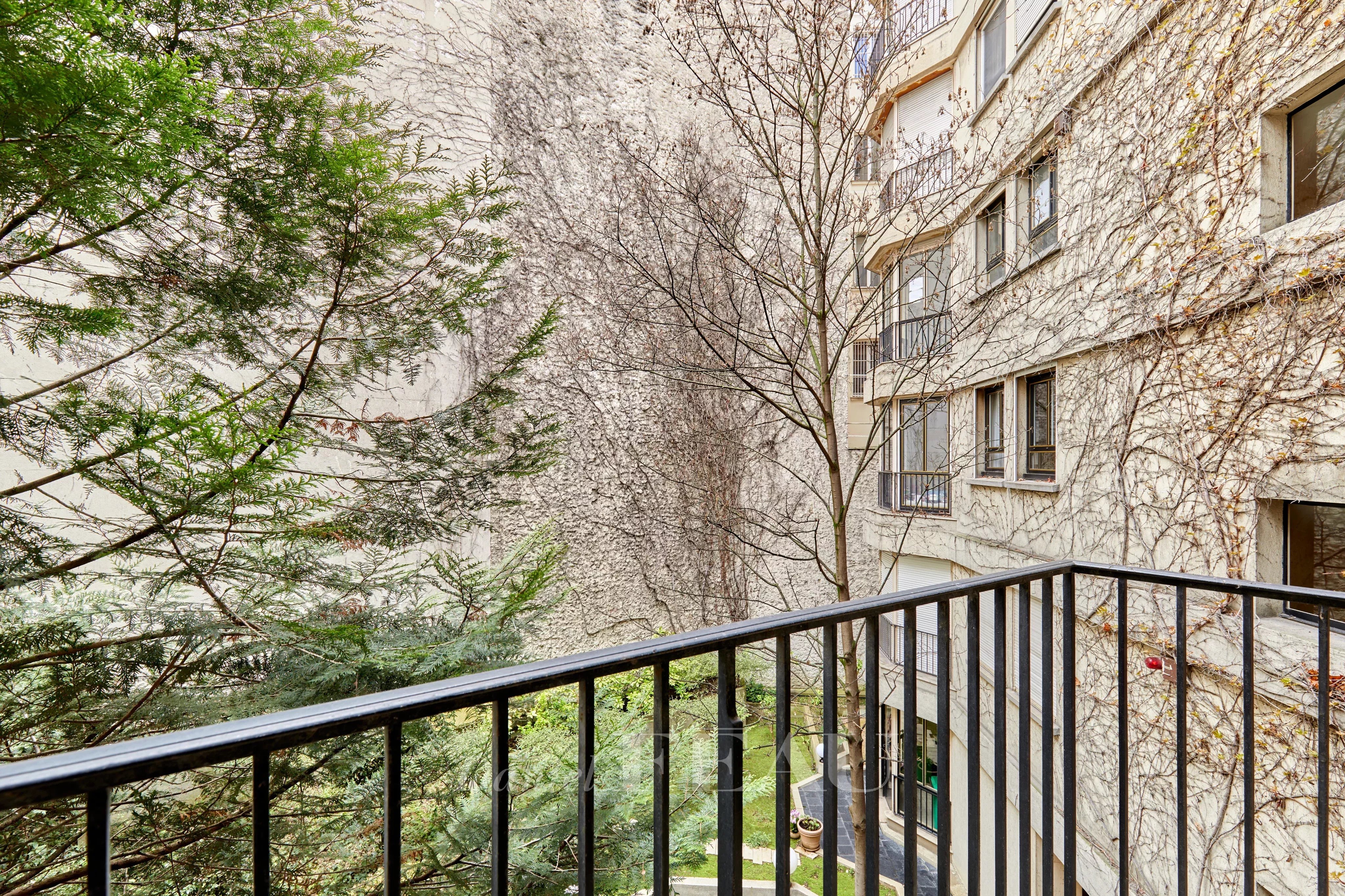 Location Appartement Paris 16ème