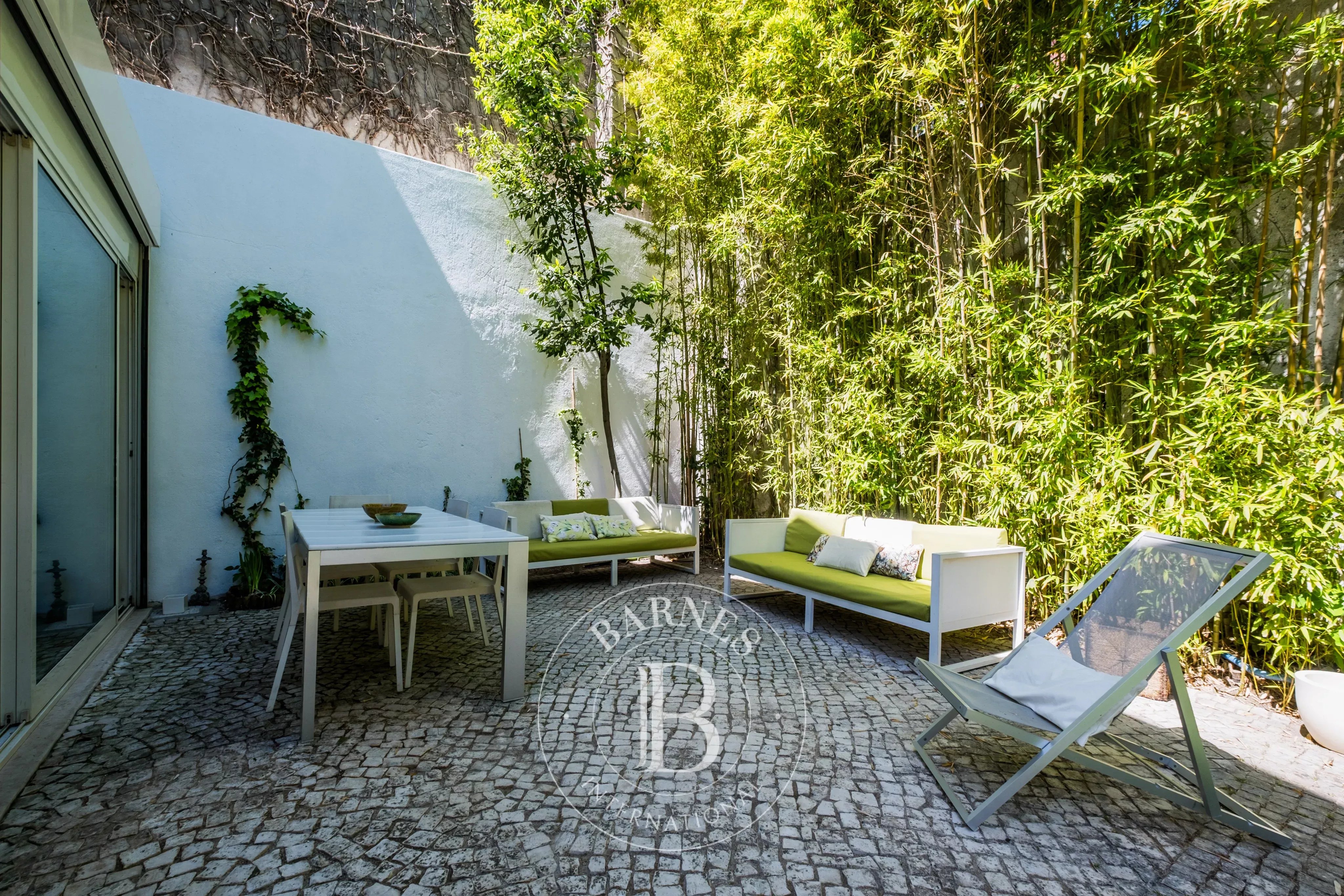 Moradia de Autor com Jardim