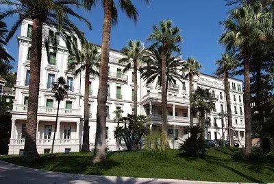 Apart otel Ospedaletti