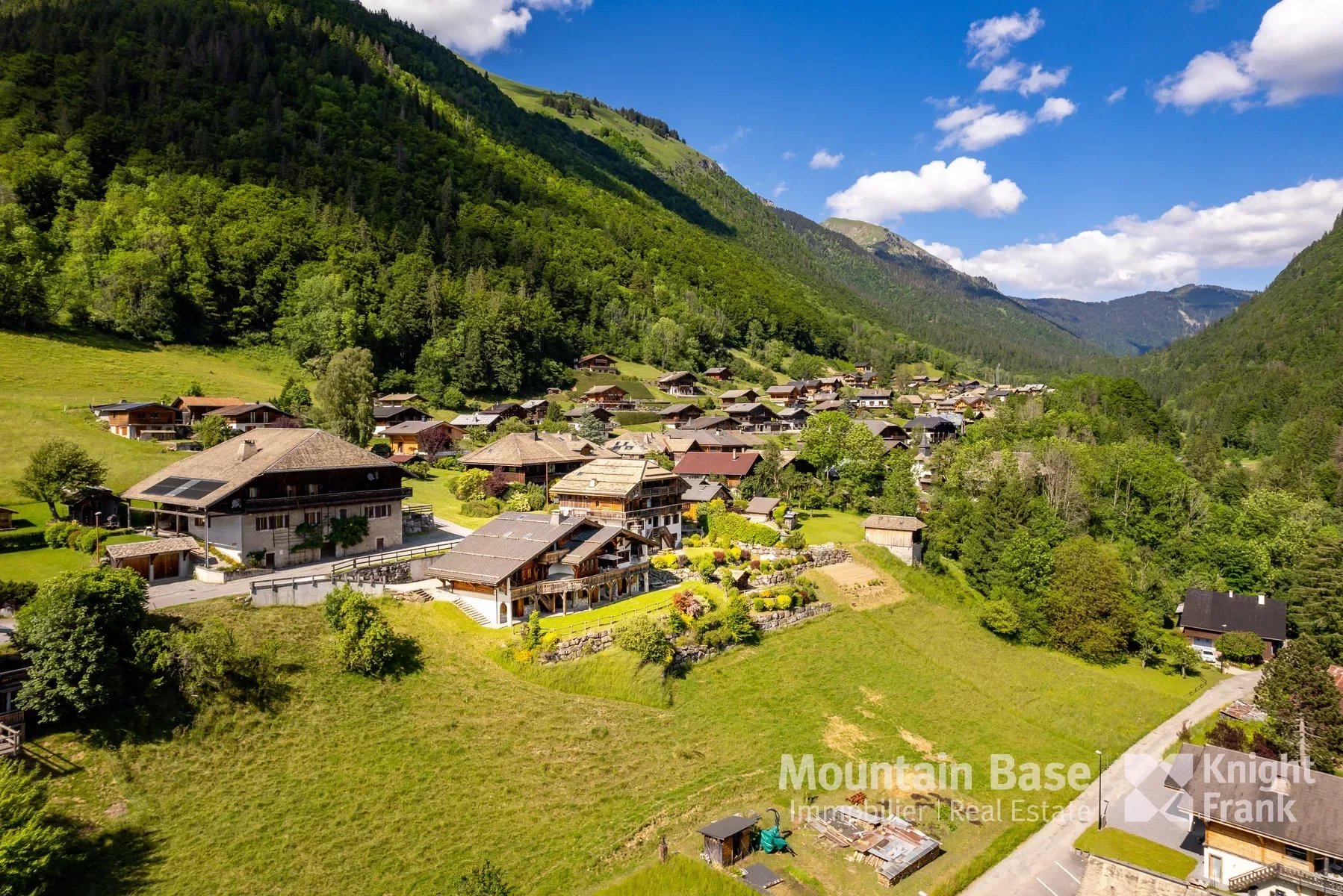 Photo of Luxury 5 bedroom chalet in Montriond