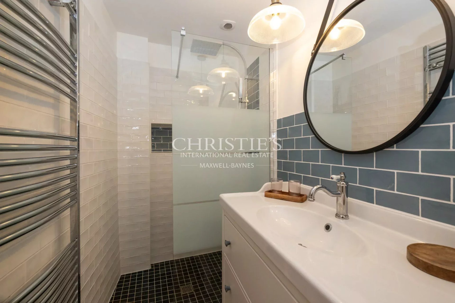 4 Bedroom Villa/Townhouse's Image 8