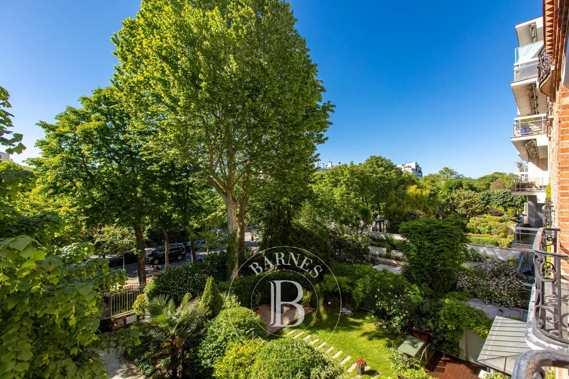 Apartment Neuilly-sur-Seine  -  ref 87049333 (picture 1)