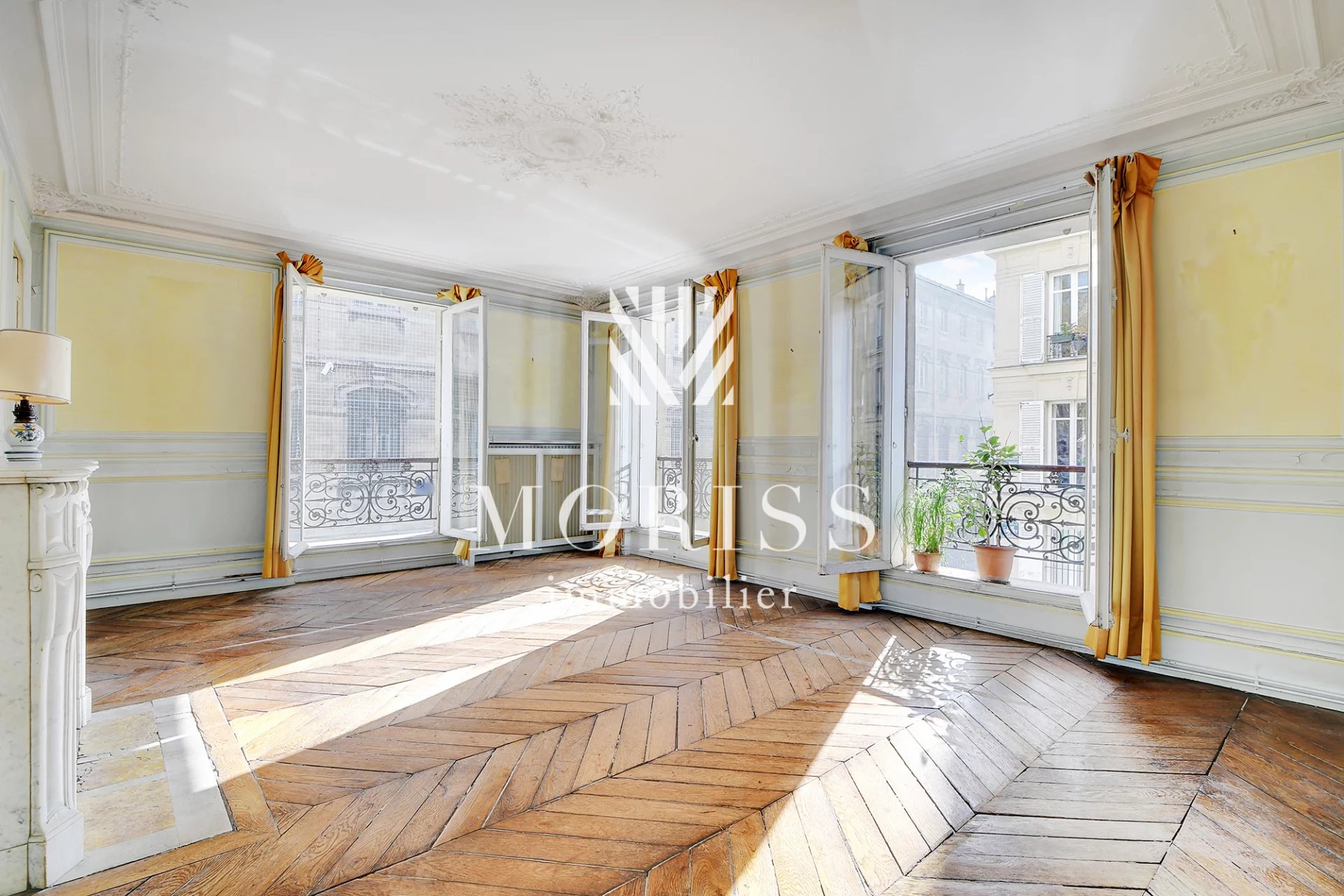 APPARTEMENT 5 PIÉCES - QUARTIER TRUDAINE - 75009 PARIS - Image Array