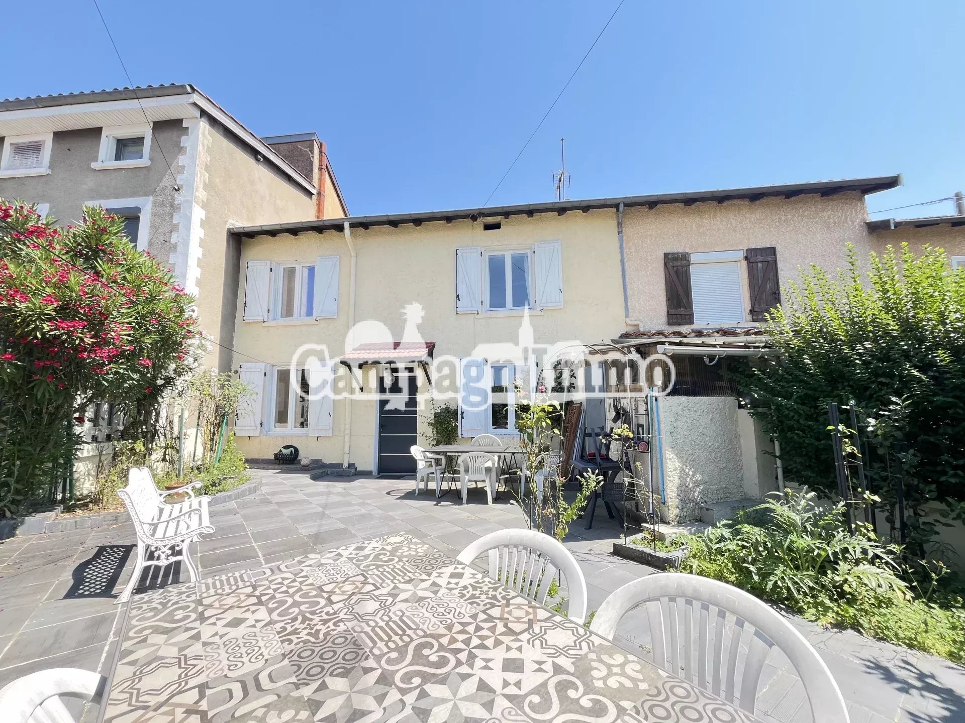 Agence immobilière de 