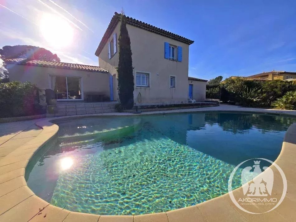 Casa  - 5 stanze  - 121.18 m2 -