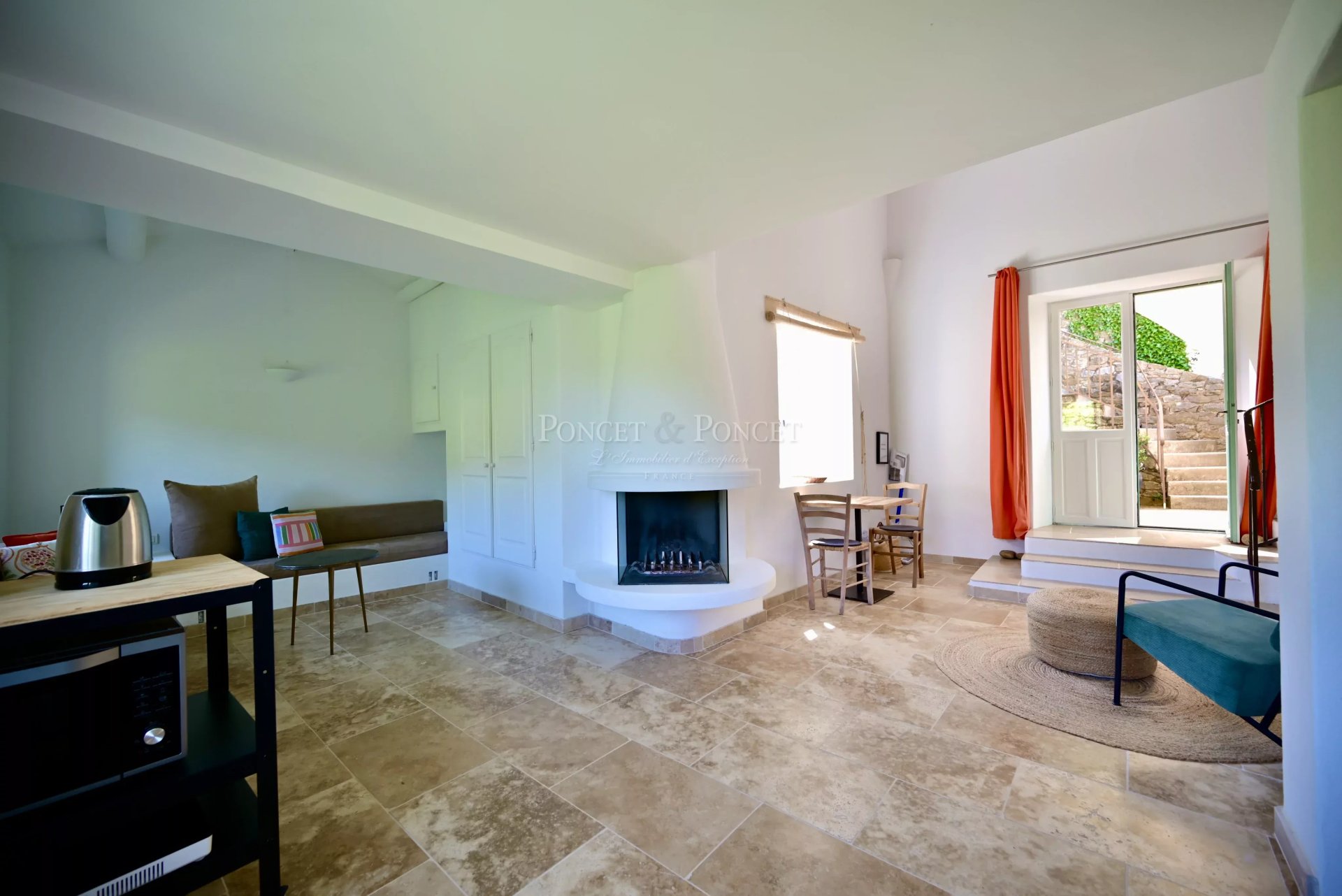 13 Bedroom Villa/Townhouse's Image 12