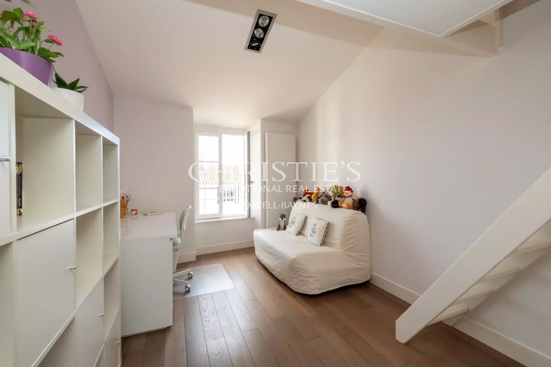 5 Bedroom Villa/Townhouse's Image 15