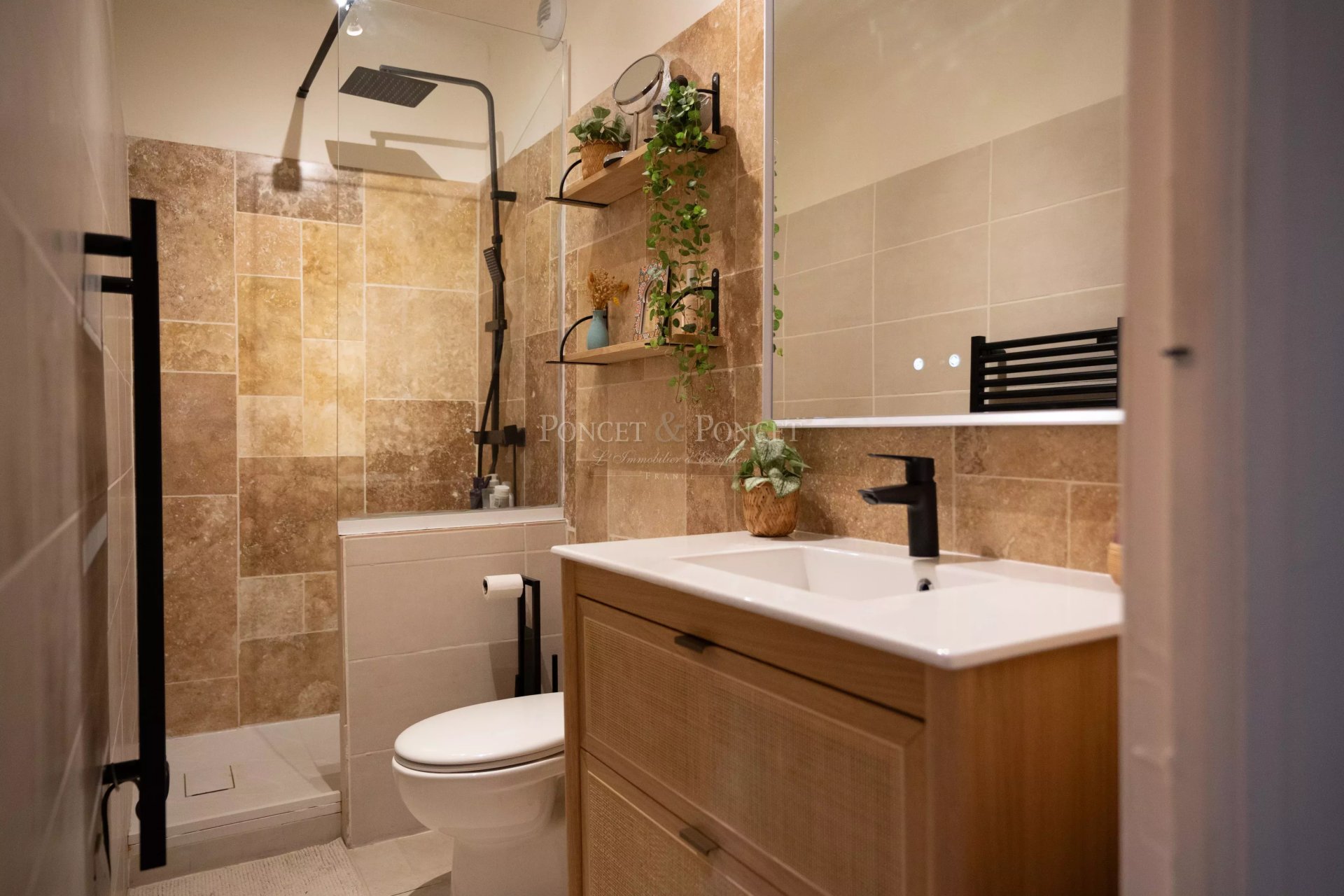 5 Bedroom Villa/Townhouse's Image 14