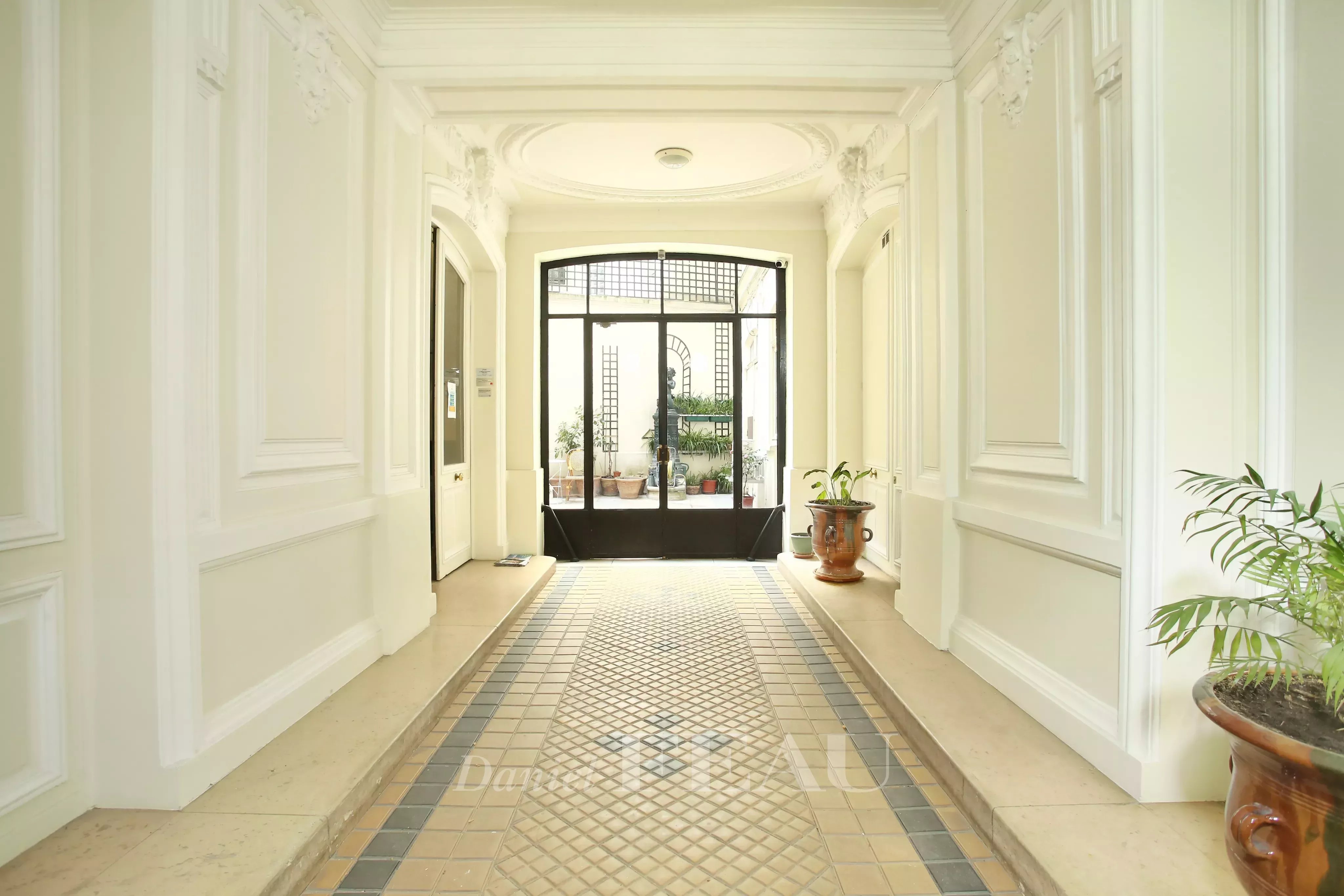 Location Appartement Paris 8ème
