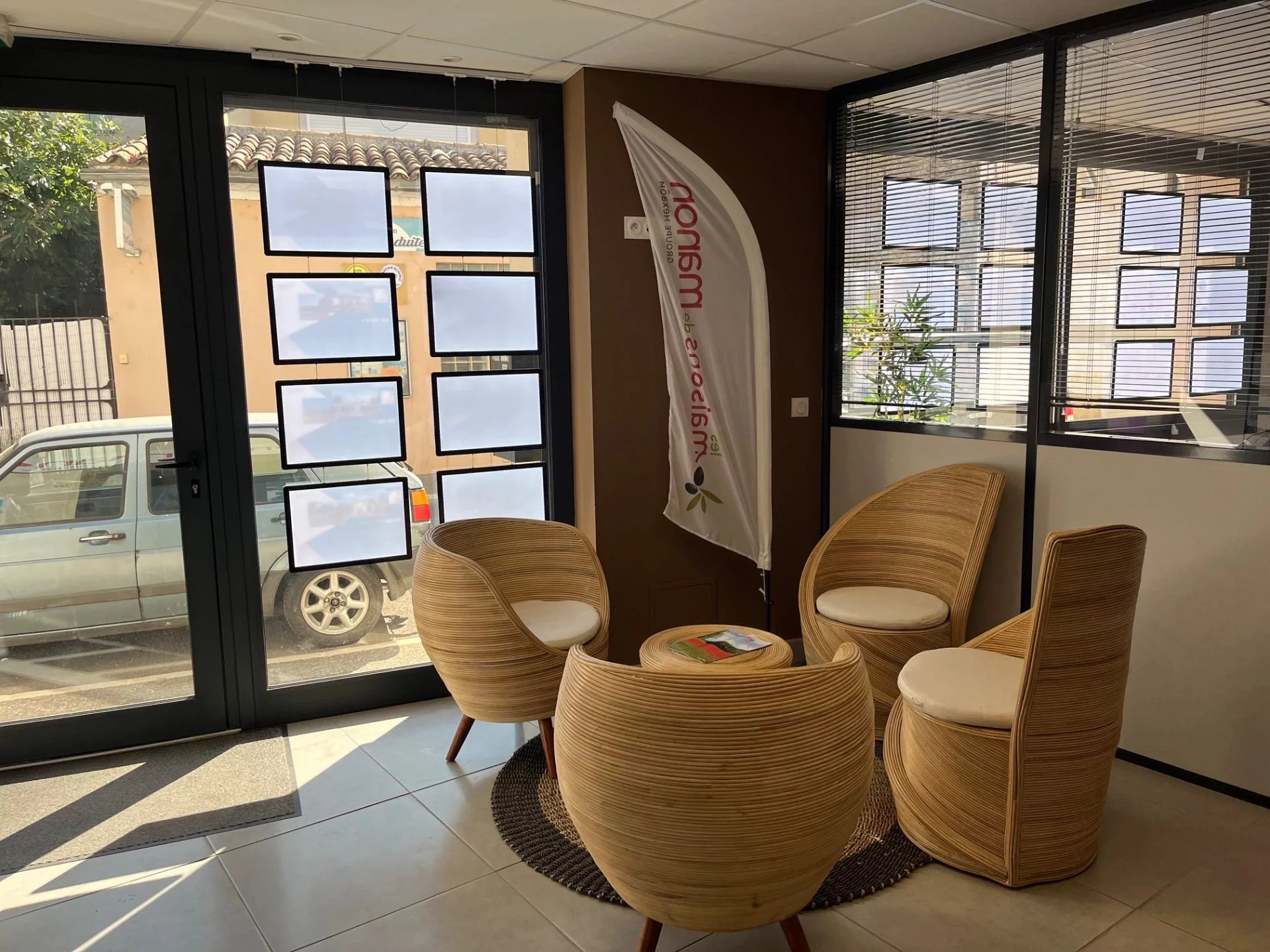 Immobilier Professionnel à vendre Villelaure