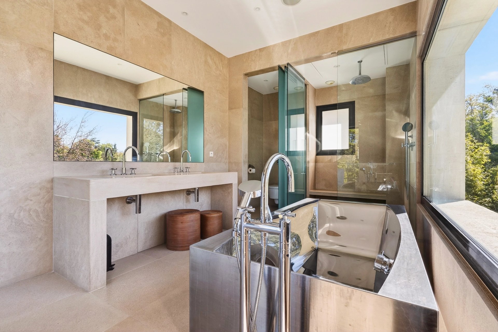 5 Bedroom Villa/Townhouse's Image 15