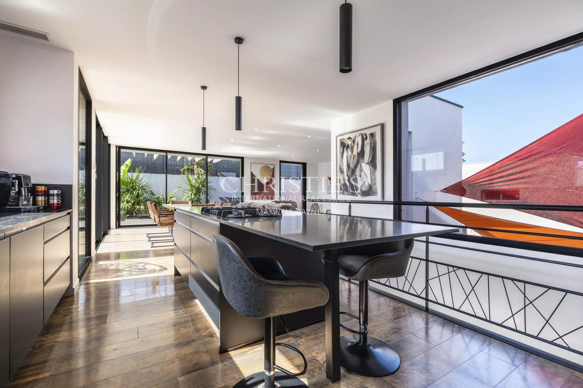 5 Bedroom Villa/Townhouse's Image 4