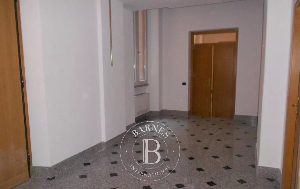 Roma  - Bureaux 11 Pi&egrave;ces - picture 9