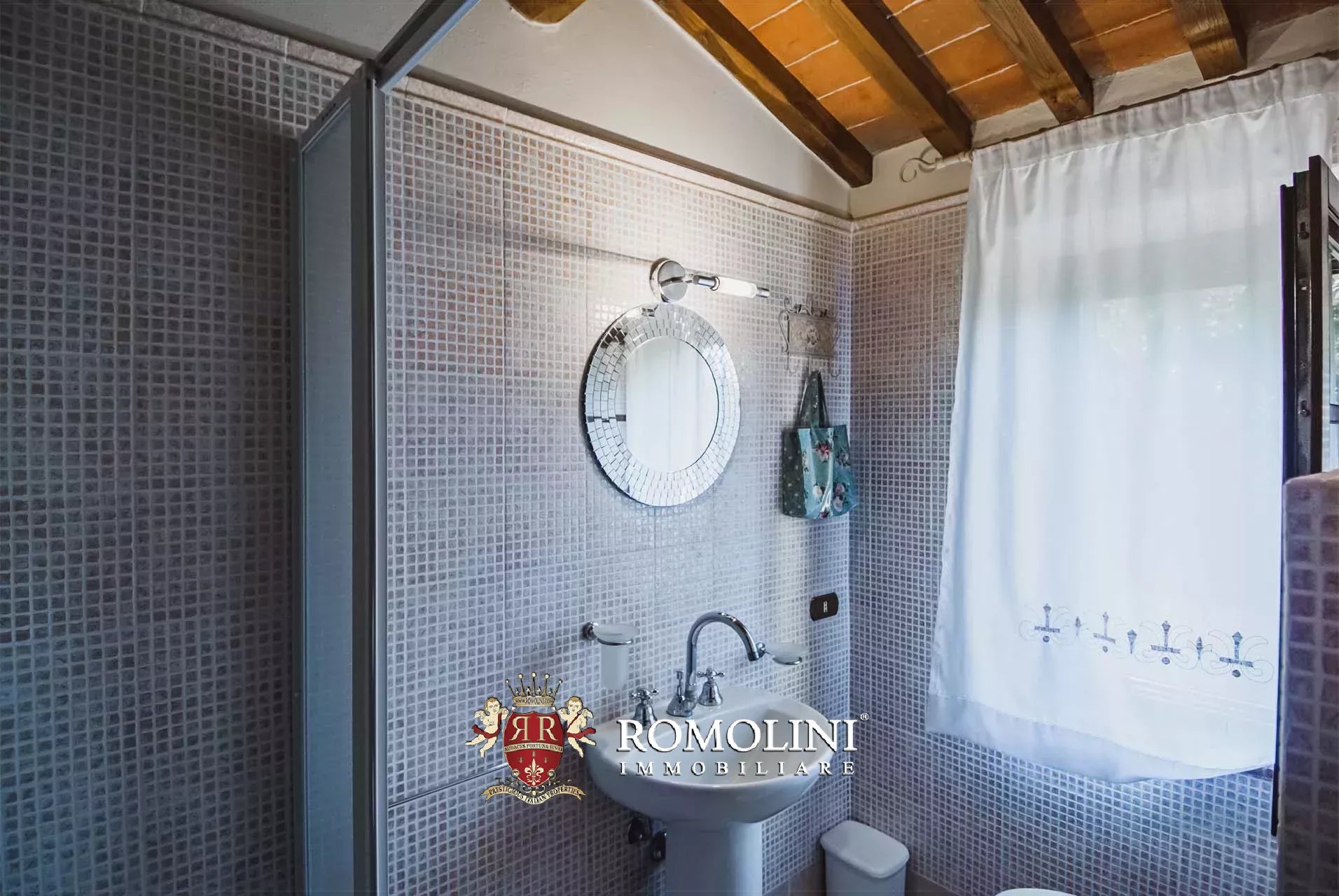 5 Bedroom Villa/Townhouse's Image 34