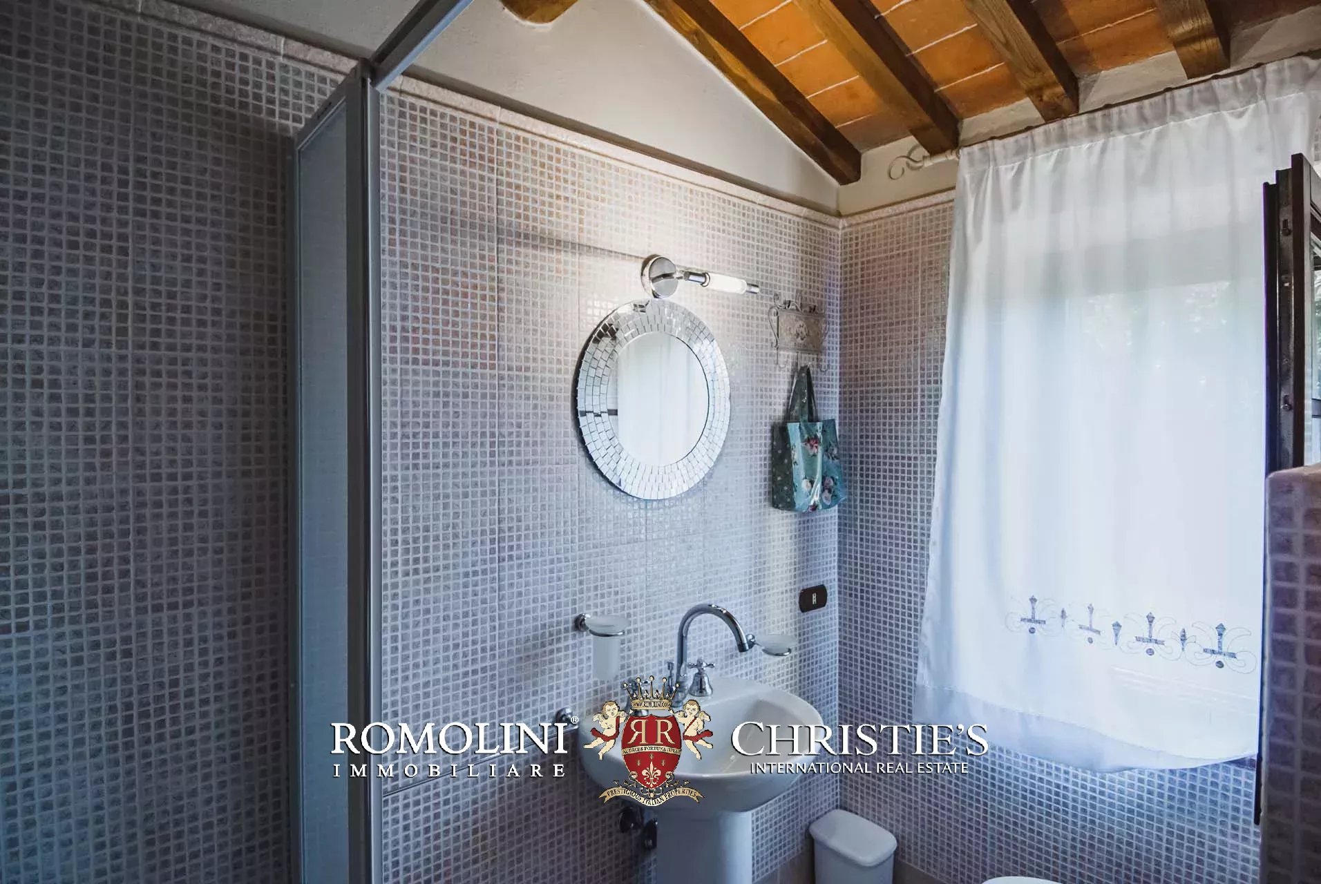 5 Bedroom Villa/Townhouse's Image 34