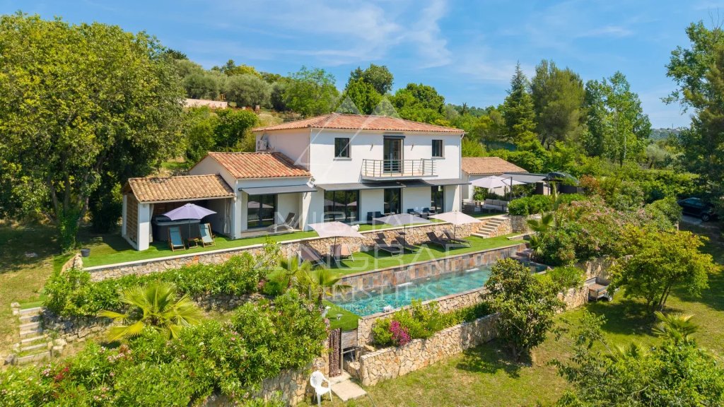 Villa for sale in Grasse — High-quality modern Provençal villa
