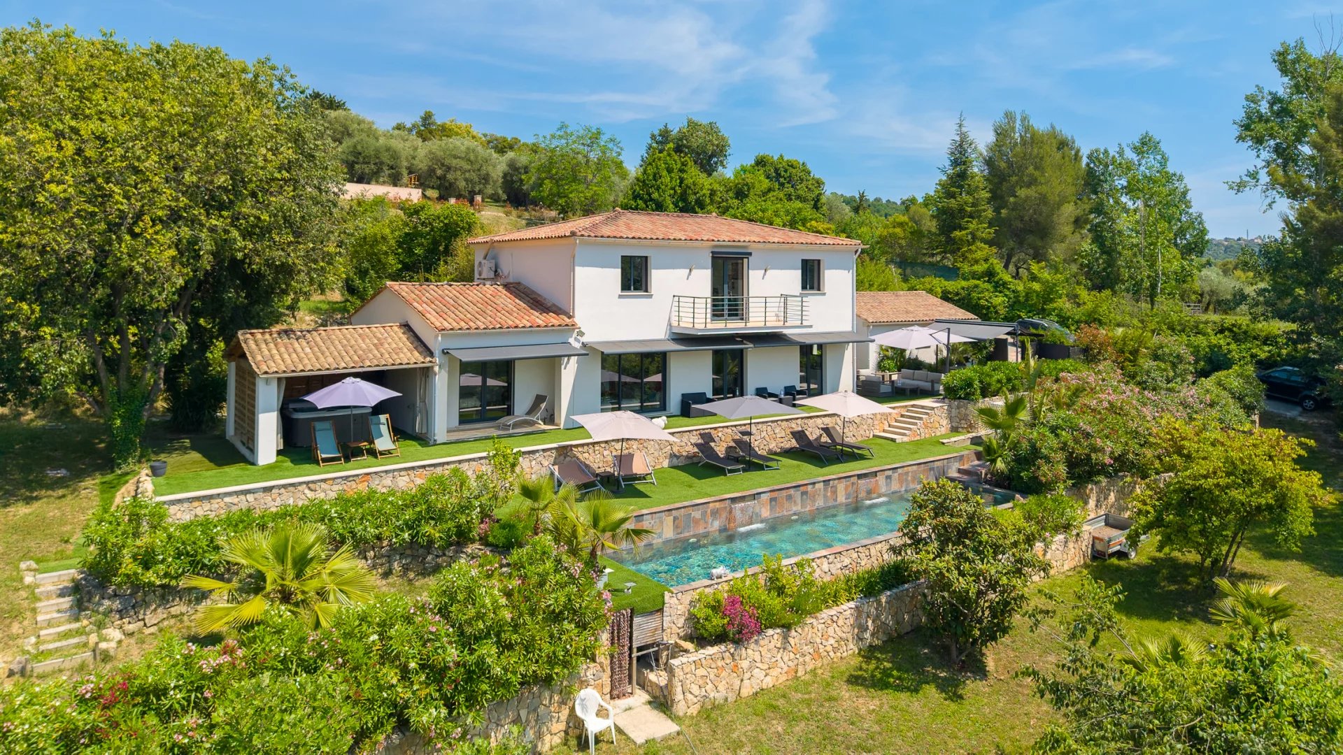 Villa provençale moderne prête à vivre.