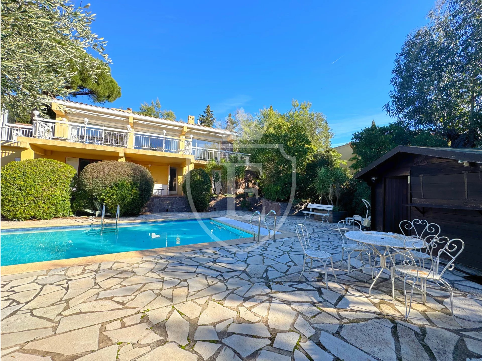 Agence immobilière de Ellington International