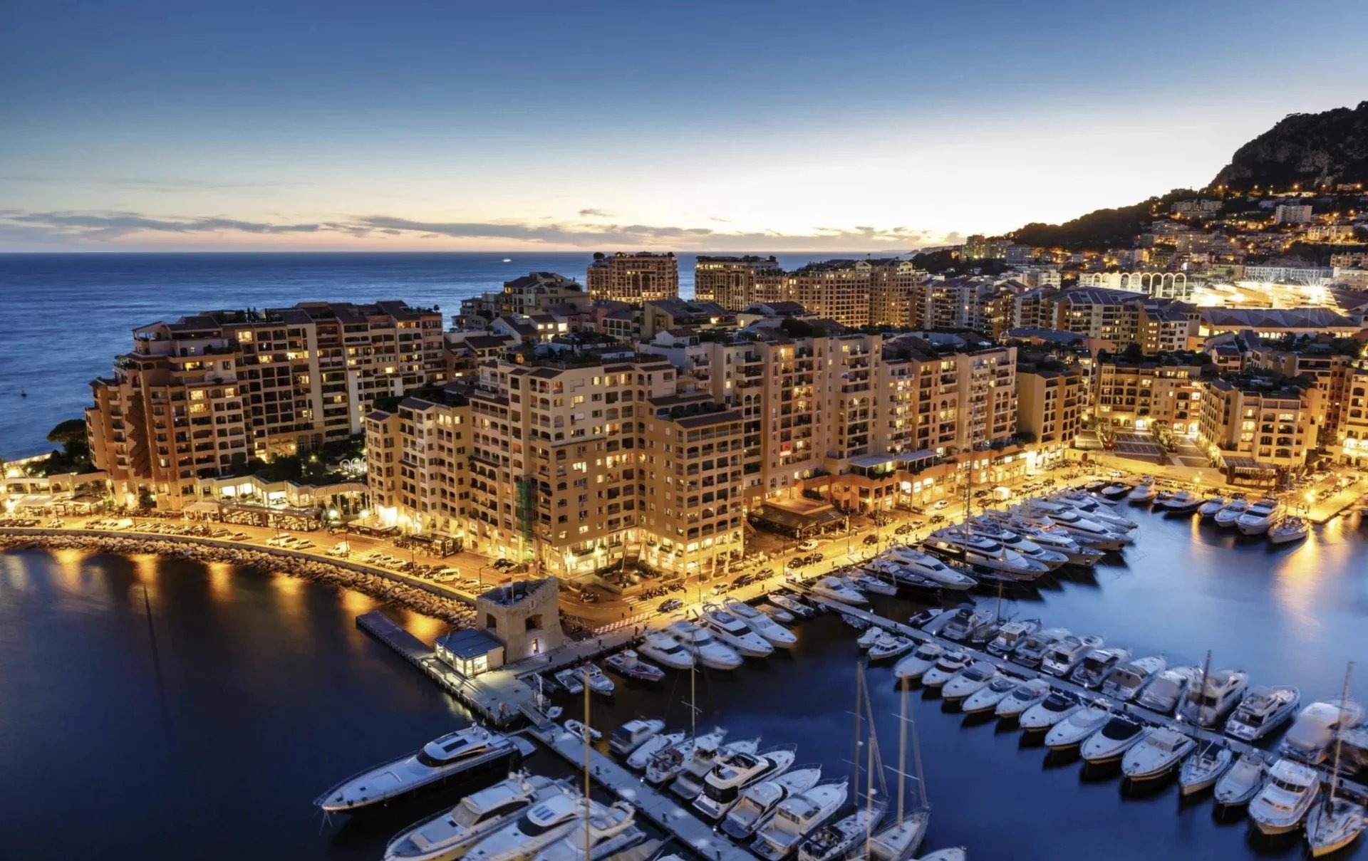 LOCATION – DUPLEX D’EXCEPTION AVEC PISCINE PRIVÉE – QUATTROCENTO – PORT DE FONTVIEILLE
