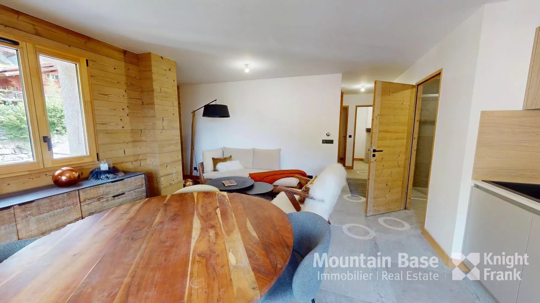 Photo of New 3-bedroom duplex apartment with cabin ideally located