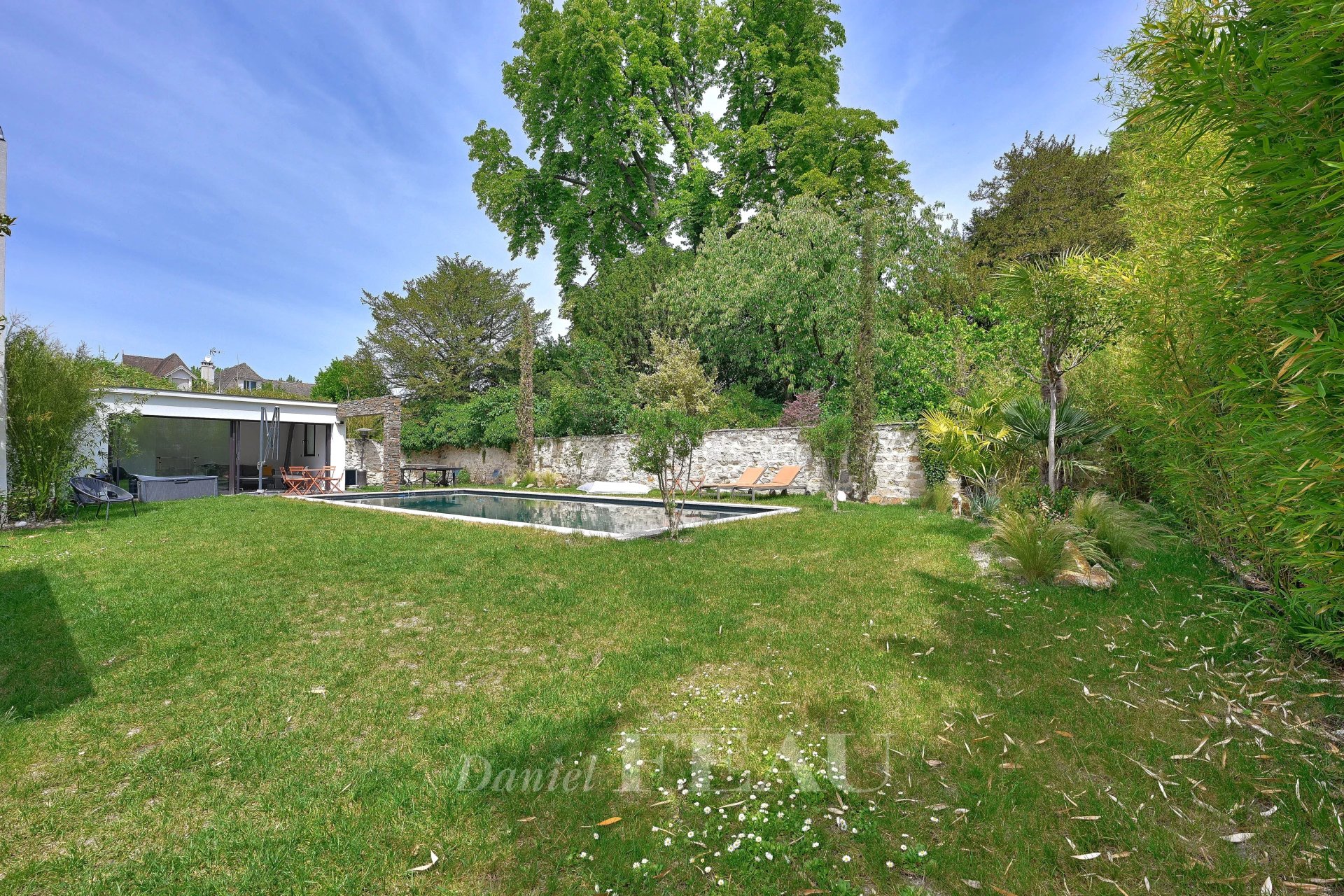 6 Bedroom Villa/Townhouse's Image 16