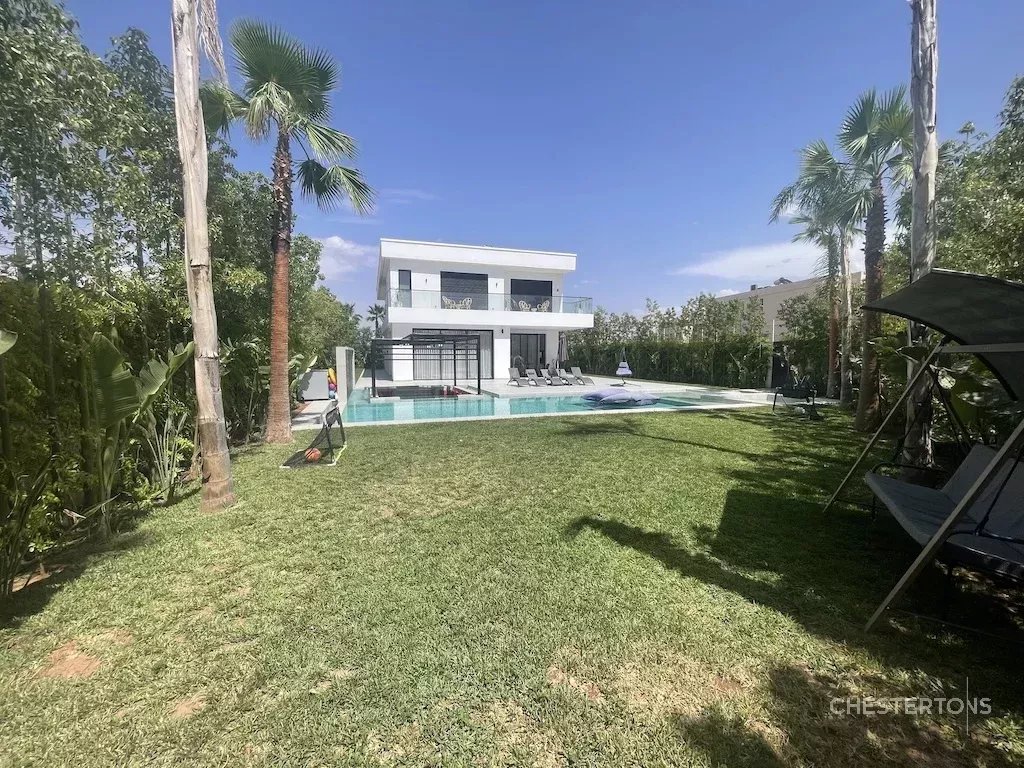  Image of Villa - 5 Bedrooms for Sale in Marrakech-Ménara-Marrakech-Morocco, Image 31