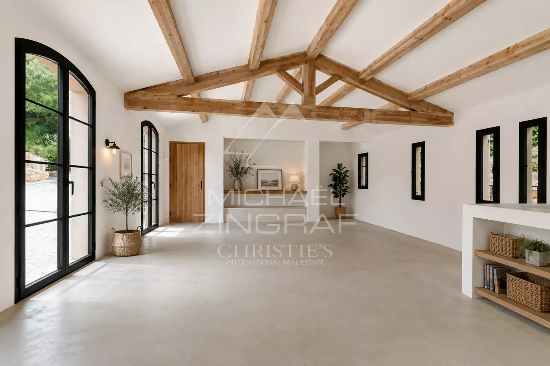 6 Bedroom Villa/Townhouse's Image 5