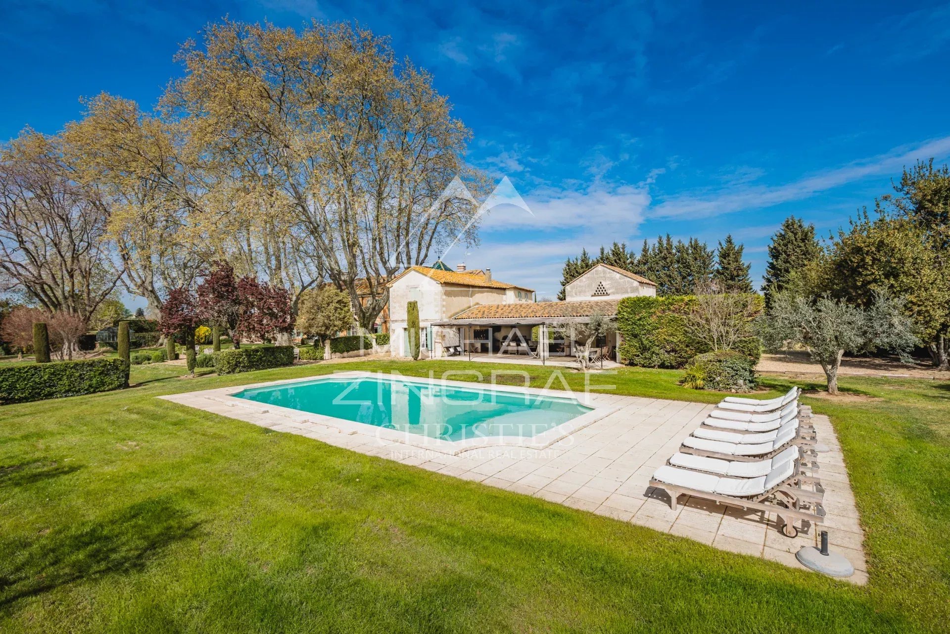 13 Bedroom Villa/Townhouse's Image 16