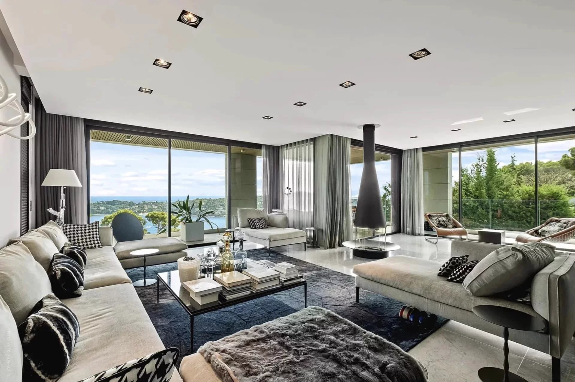 France | Nice | 4 Bedrooms | 300 sqm | €7,930,000 | Ref: 85977870