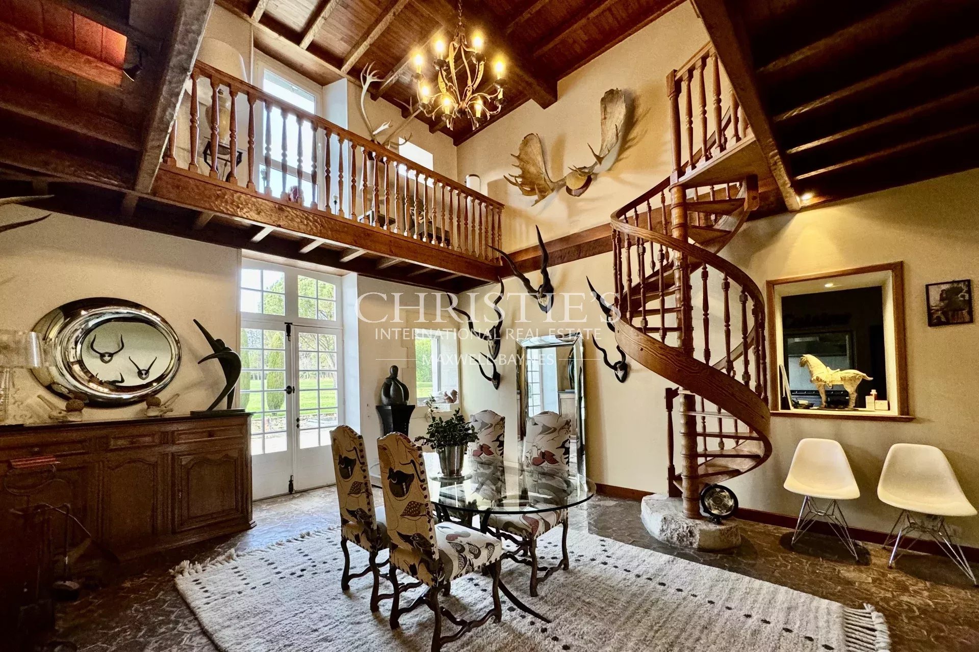5 Bedroom Villa/Townhouse's Image 5