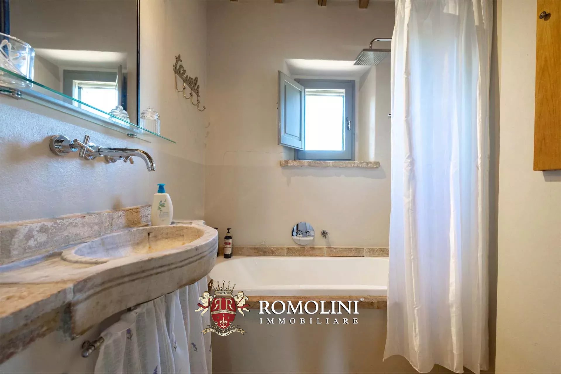 4 Bedroom Villa/Townhouse's Image 72