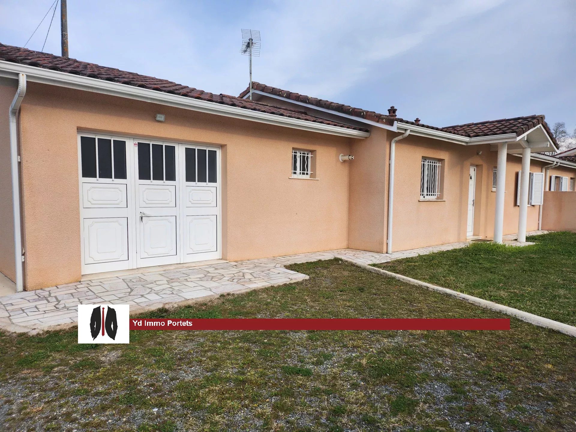 Maison meublée plain-pied, 2 chambres, garage